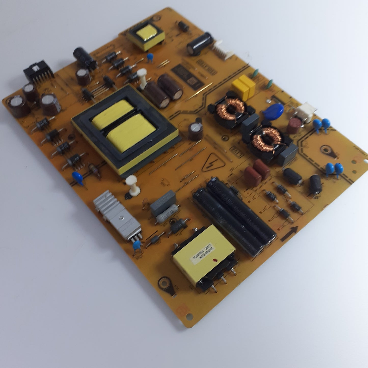 CARTE D'ALIMENTATION VESTEL 23395729 pour Télé HAIER LDU55H350S