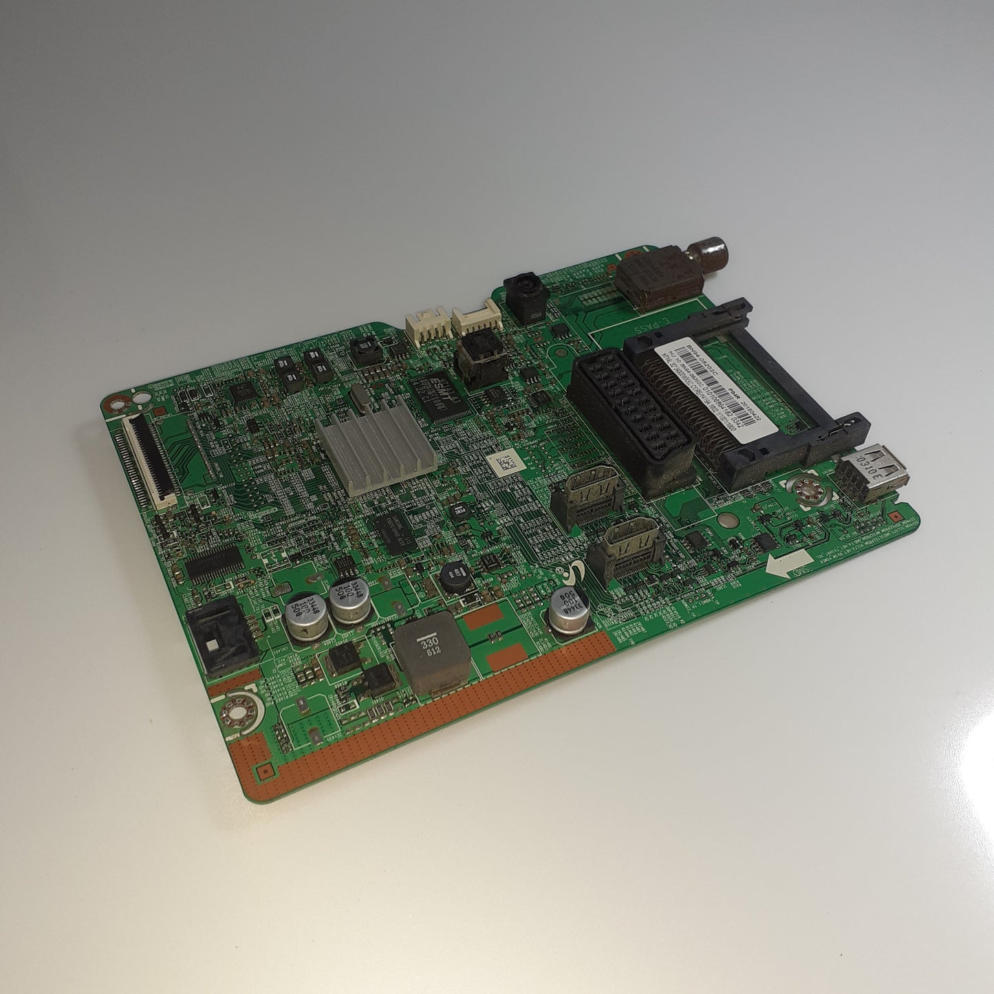 CARTE PRINCIPALE BN94-08202C pour Télé SAMSUNG UE32J4000AW