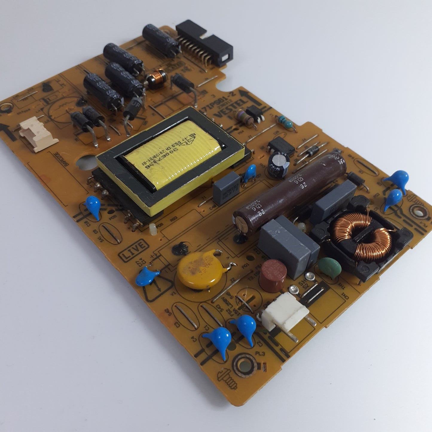 CARTE D'ALIMENTATION VESTEL 230312 17IPS61-2 pour Télé VESTEL