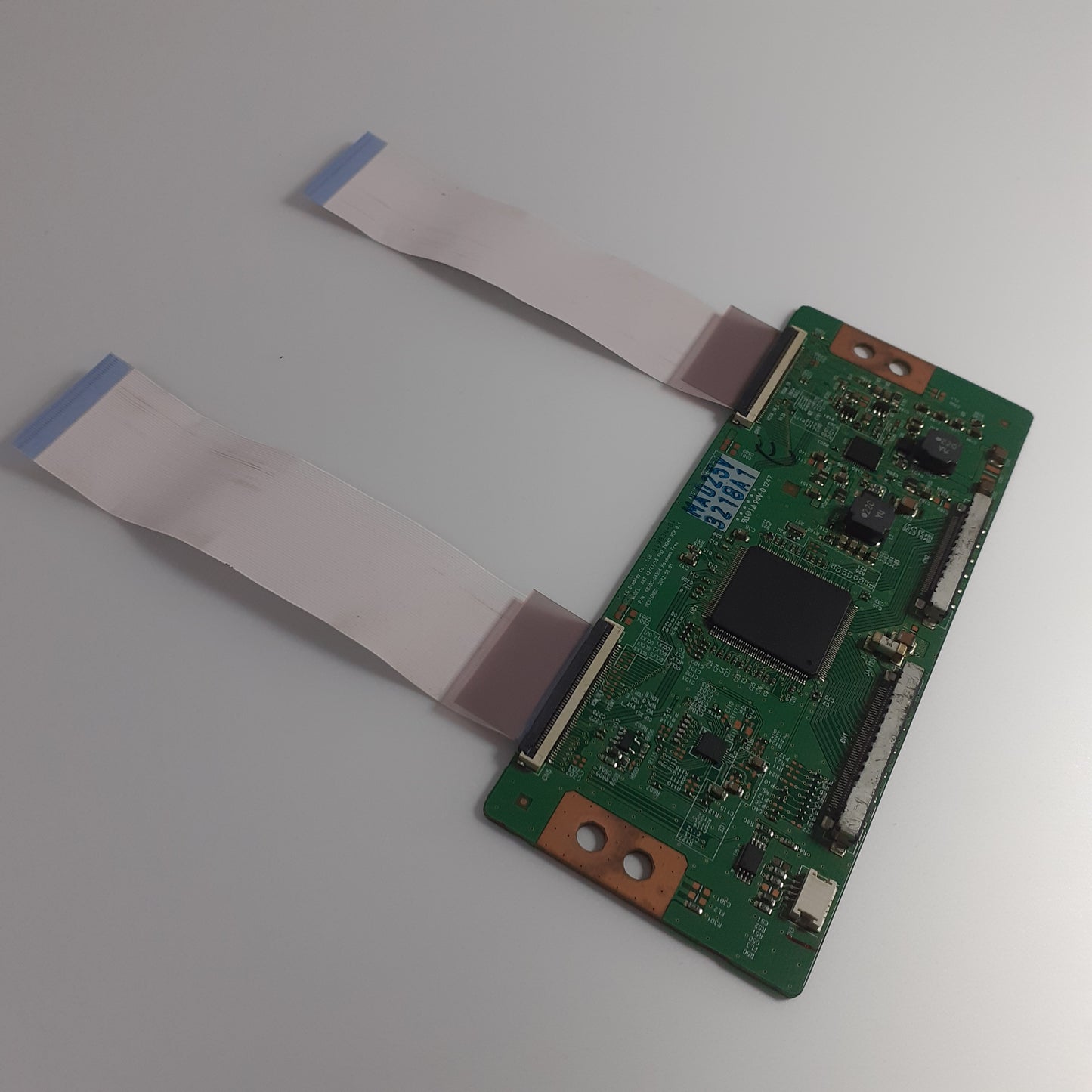 CARTE T-CON LG 6870c-0450A pour Télé PANASONIC TX-L55ET60E