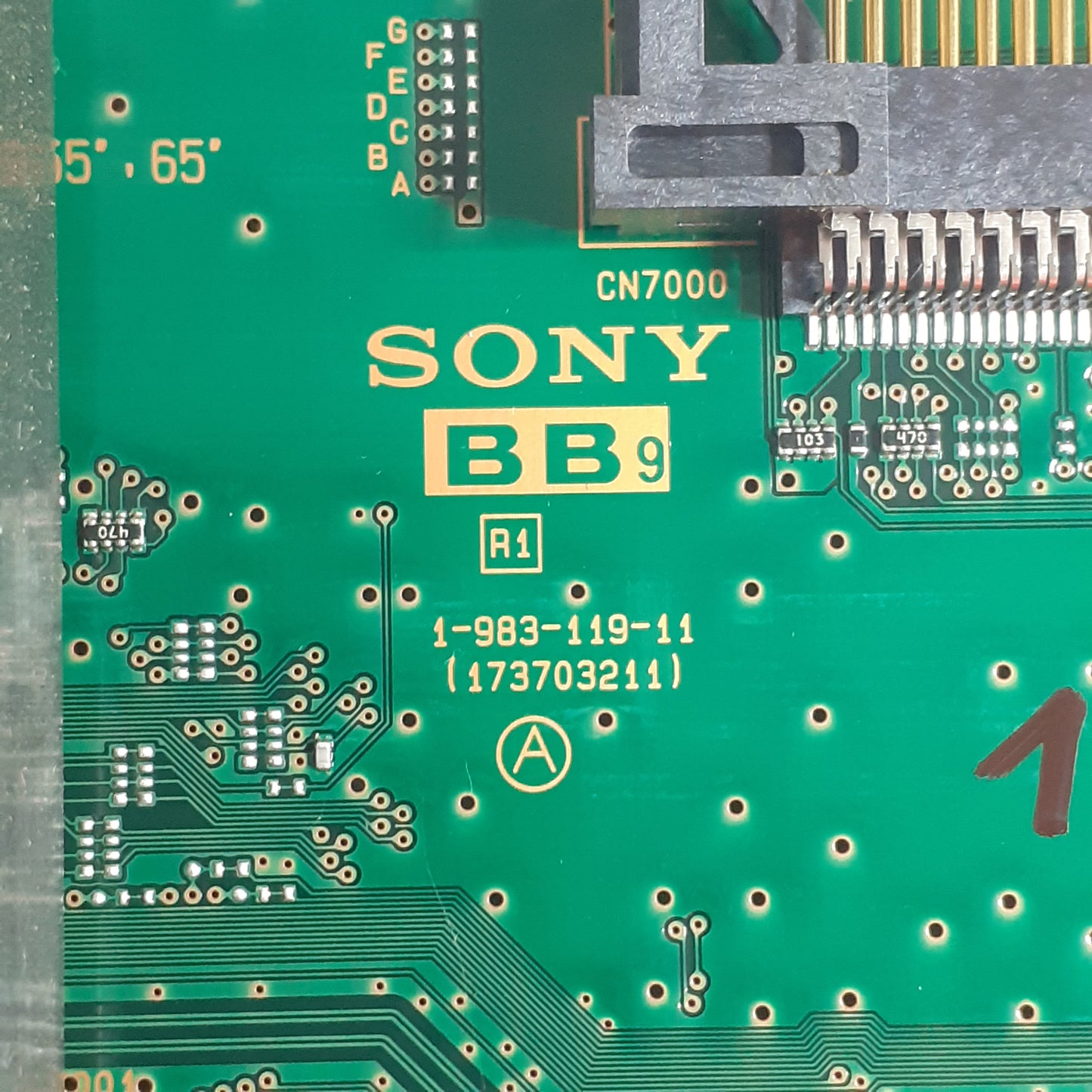 CARTE PRINCIPALE 1-983-119-11 (programmée pour TCON 18Y_SHU11APHTA4V0.0) pour Télé SONY  KD-55XF7096