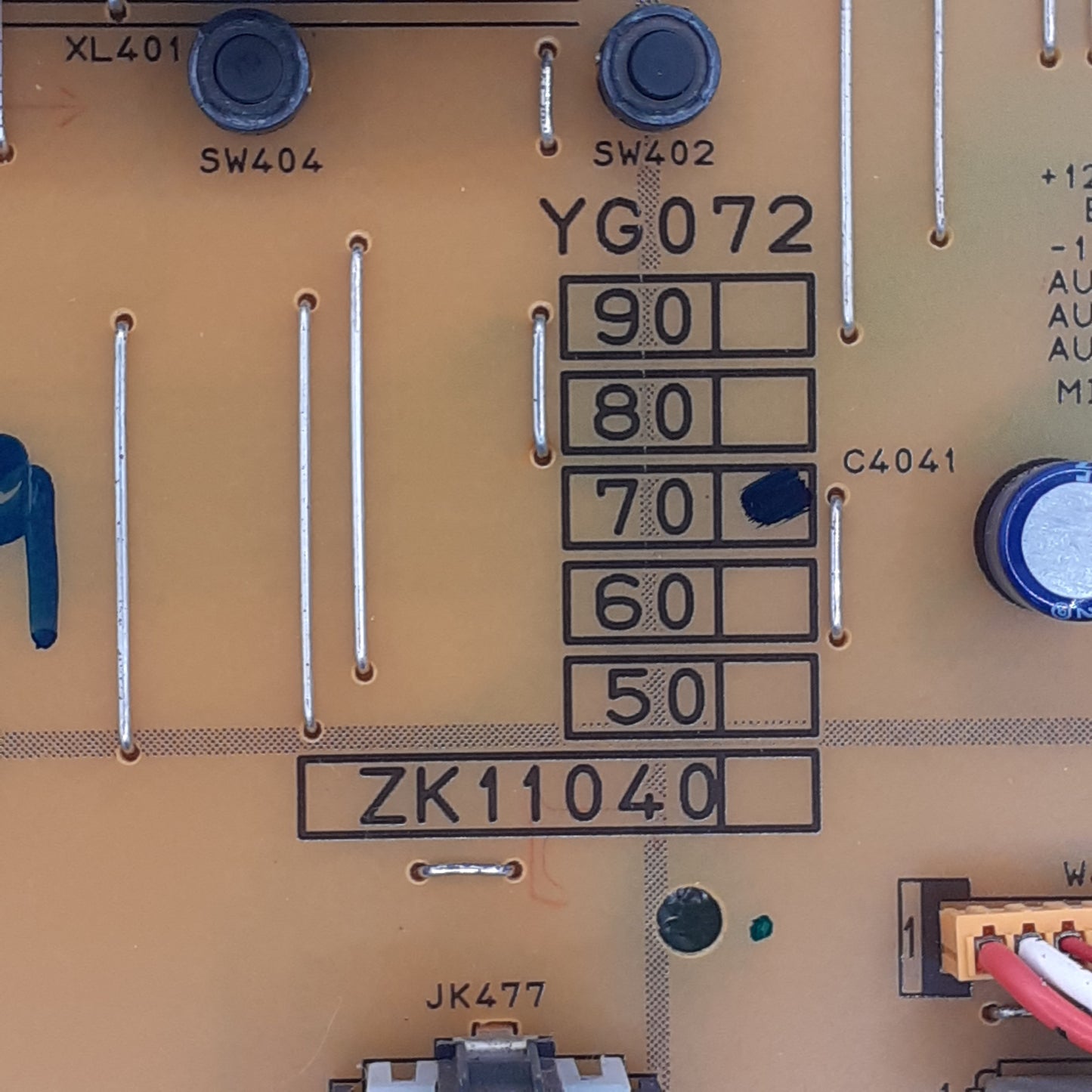 CARTE DE COMMANDE avec écran afficheur YG072-70 pour ampli YAMAHA HTR-4067