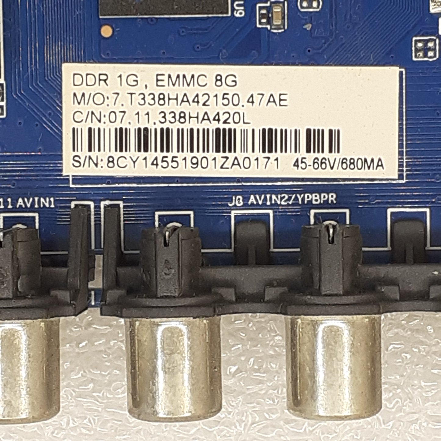 Carte principale CV338H-A42 / 07.11.338HA420L pour Télé BERKLAYS BTV550YSM