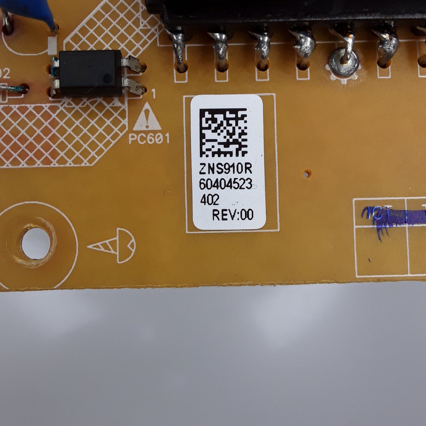 CARTE D'ALIMENTATION ZNS910R 60404523 402 REV:00 pour télé GRUNDIG 49 VLE 6621 BP