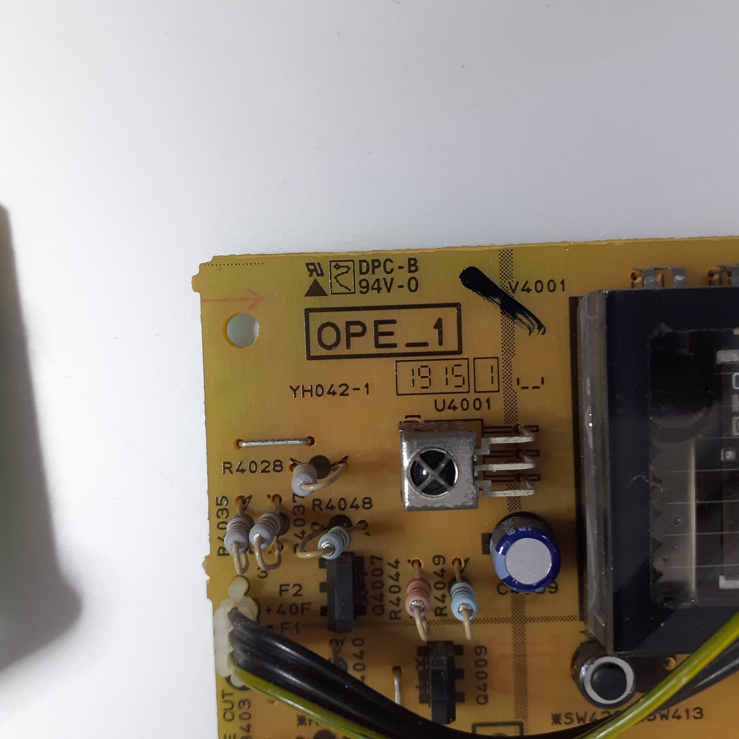 CARTE DE COMMANDE OPE_1 YH042-1 pour ampli YAMAHA RX-A550