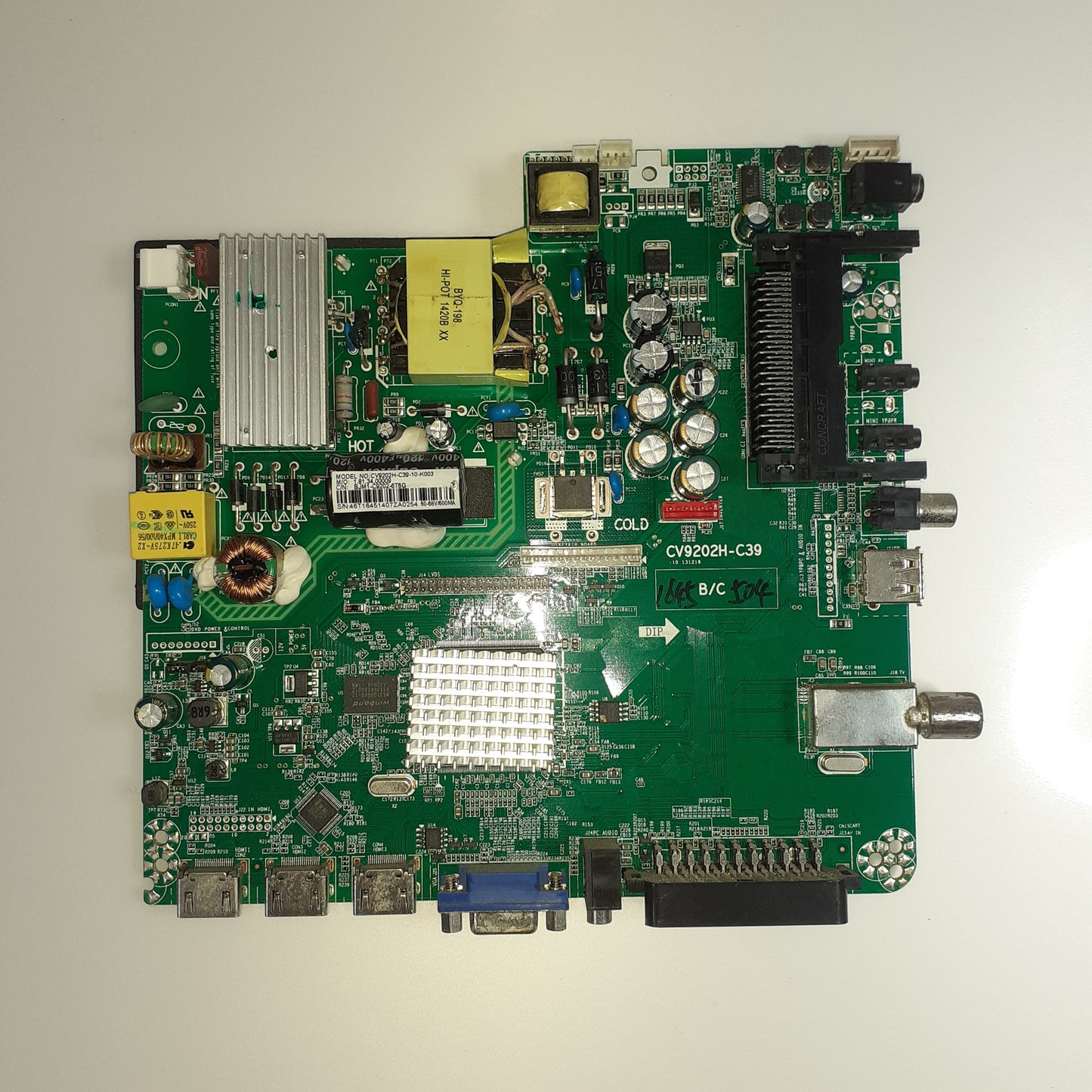 CARTE PRINCIPALE CV9202H-C39-10-K003 / BJM1-C9202-6T6G pour Télé VIEW-TECH VT-40L