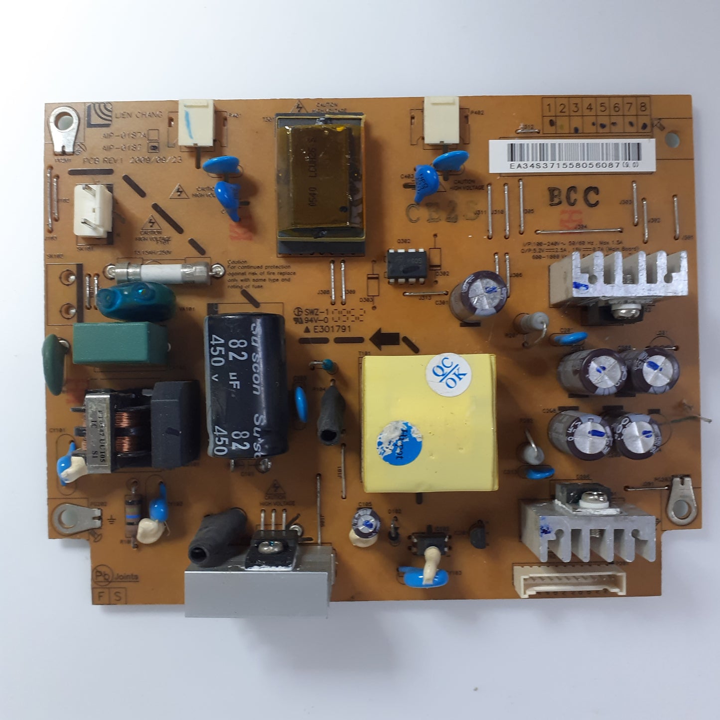 CARTE D'ALIMENTATION EAY37155805 / AIP-0187 pour Télé LG 19LH20