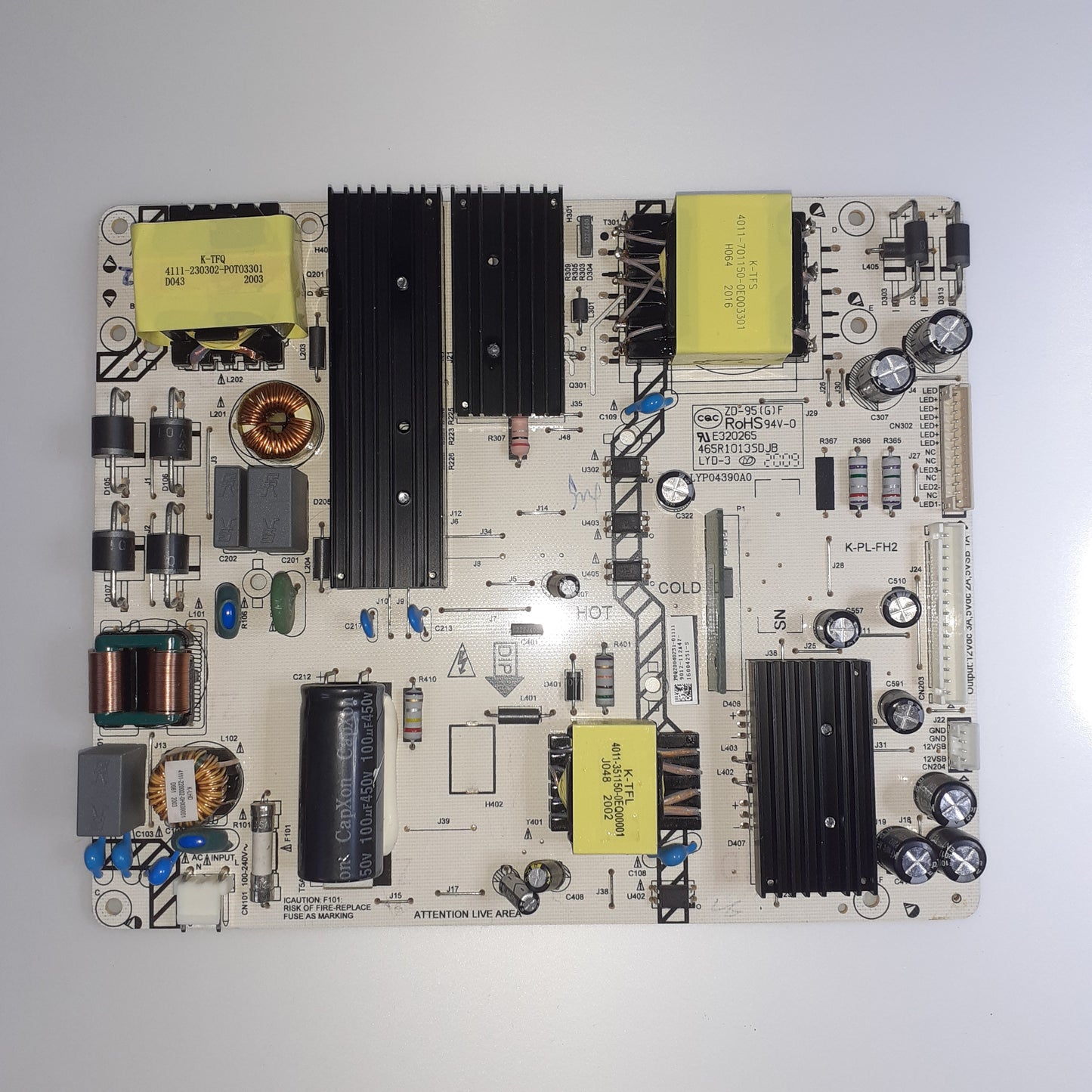 CARTE D'ALIMENTATION P0QZ0040231-01111 / LYP04390A0 pour Télé POLAROID TVS55UK4KPR001