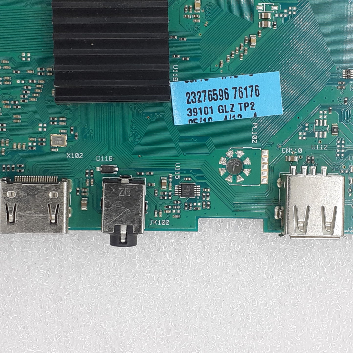 CARTE PRINCIPALE VESTEL 23276588 23276596 pour télé VESTEL PANASONIC
