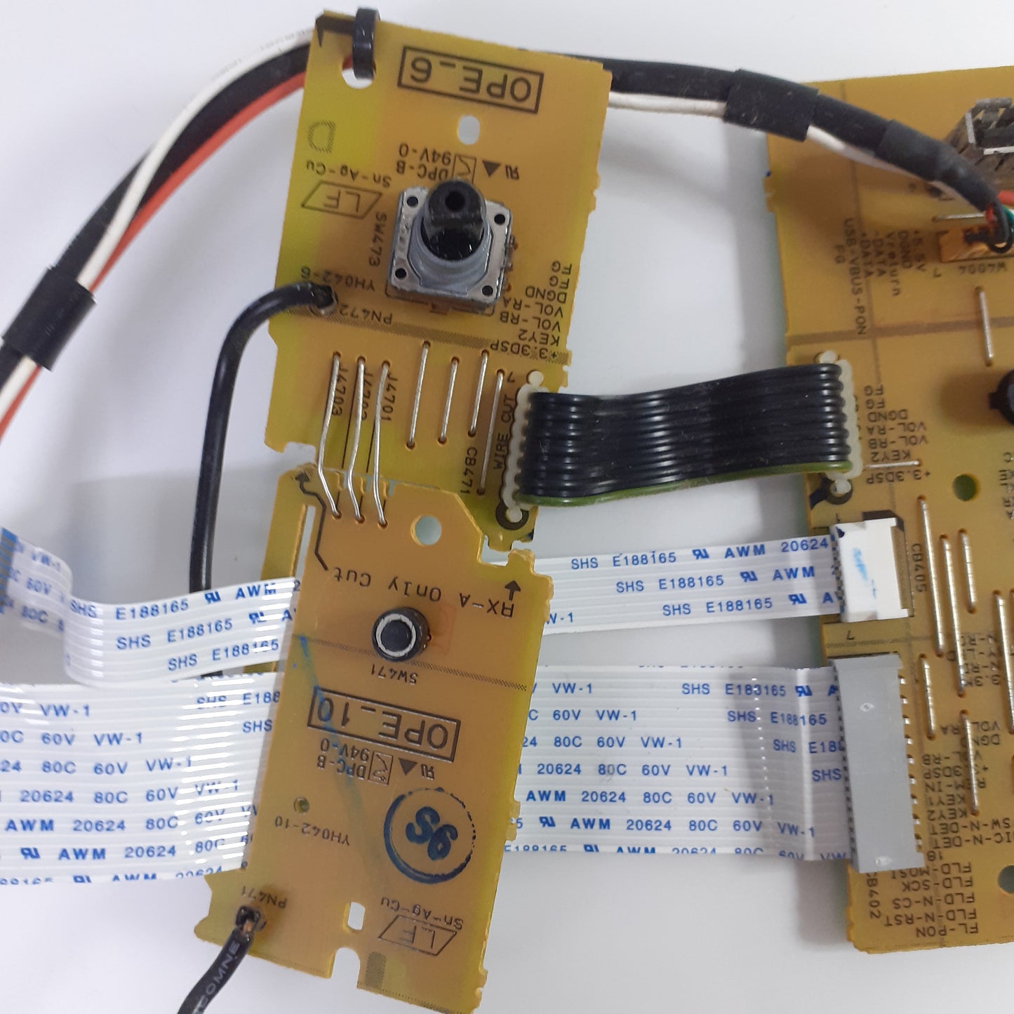 CARTE DE COMMANDE OPE_1 YH042-1 pour ampli YAMAHA RX-A550