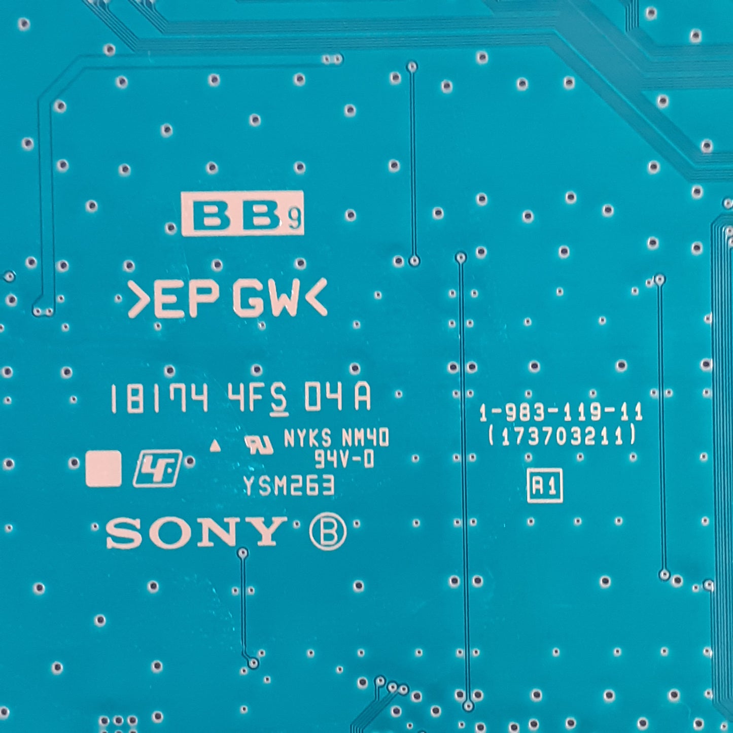 CARTE PRINCIPALE 1-983-119-11 (programmée pour TCON 18Y_SHU11APHTA4V0.0) pour Télé SONY  KD-55XF7096