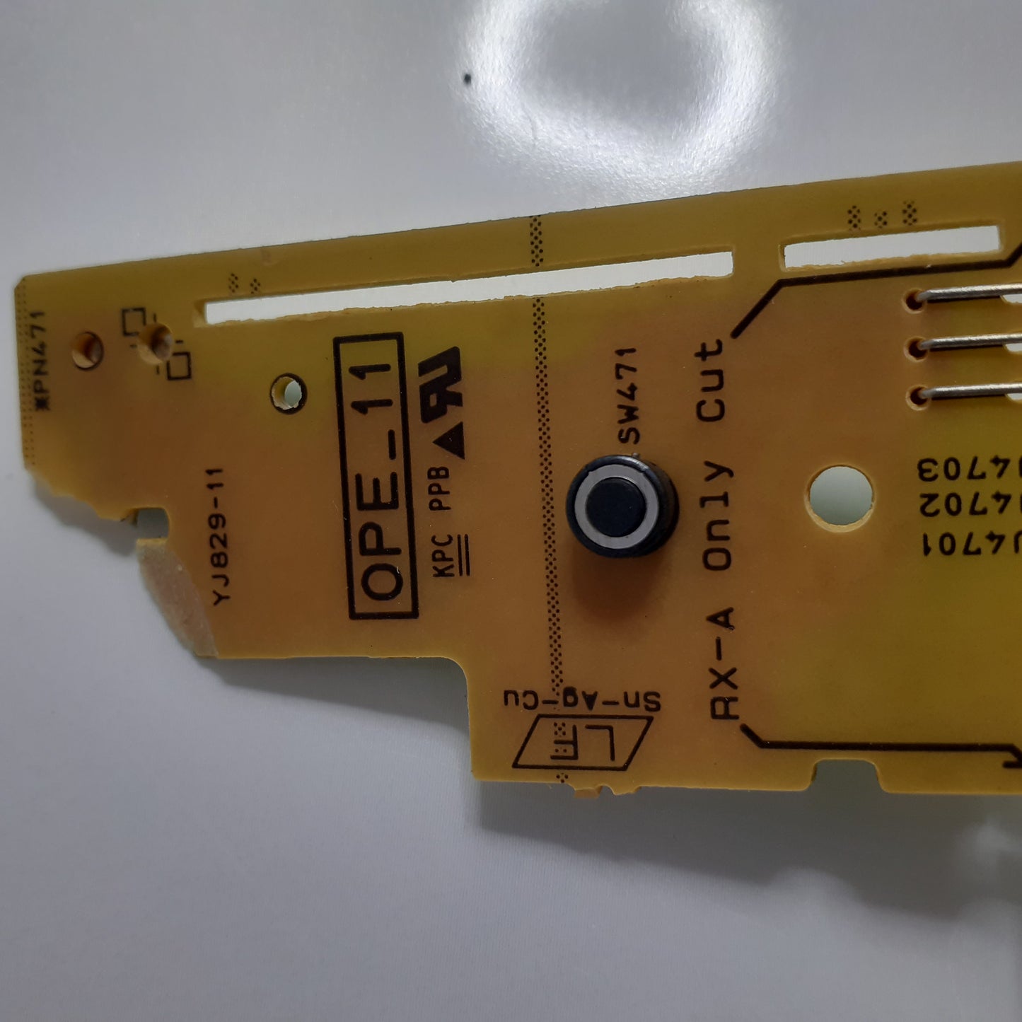 CARTE DE COMMANDE OPE_1 YJ829-1 pour ampli YAMAHA RX-V485