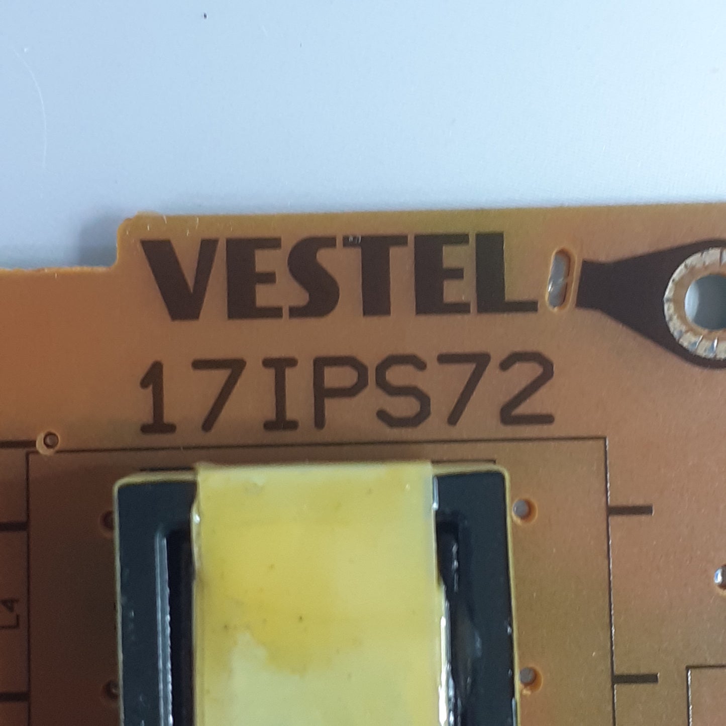CARTE D'ALIMENTATION VESTEL 23396597 pour Télé TOSHIBA 43UL3A63DG