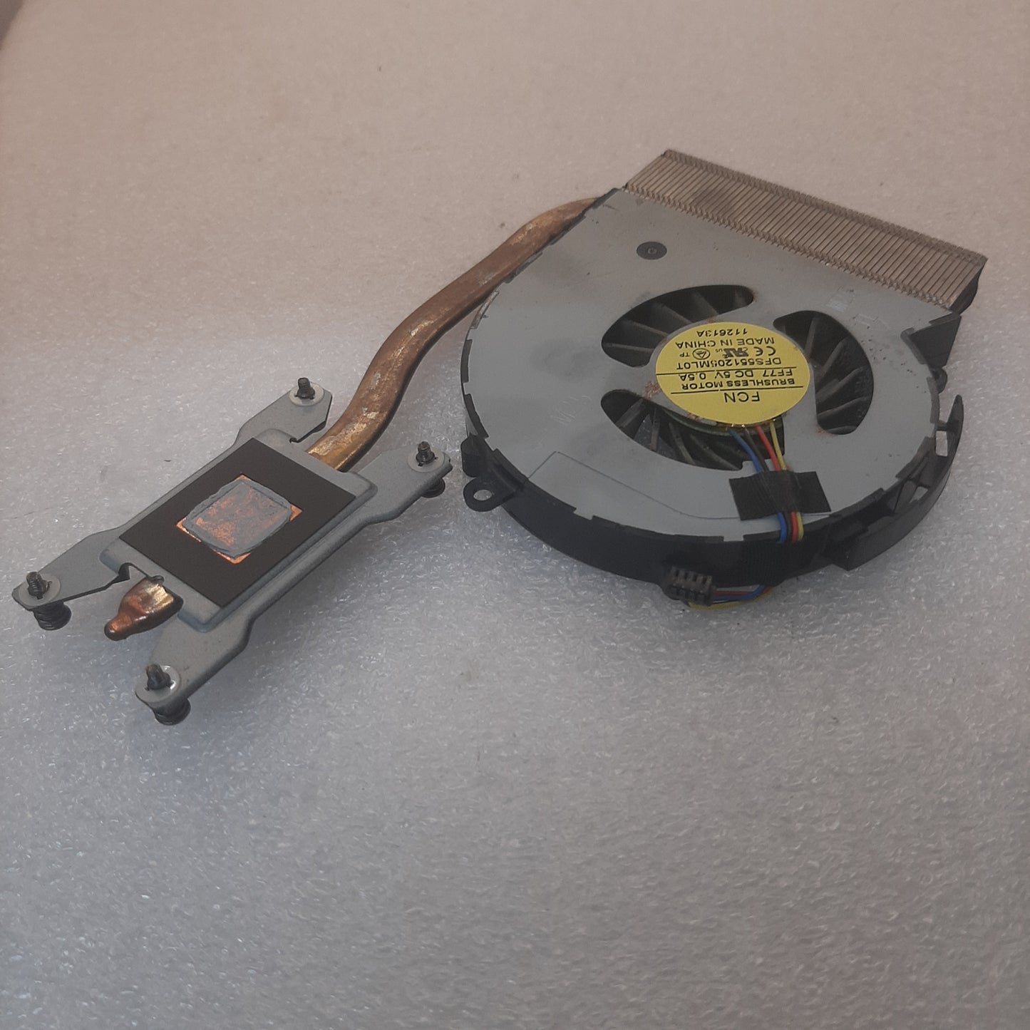 VENTILATEUR FCN DFS551205MLOT / 747266-001 pour PC portable HP 255 G2 E1-2100