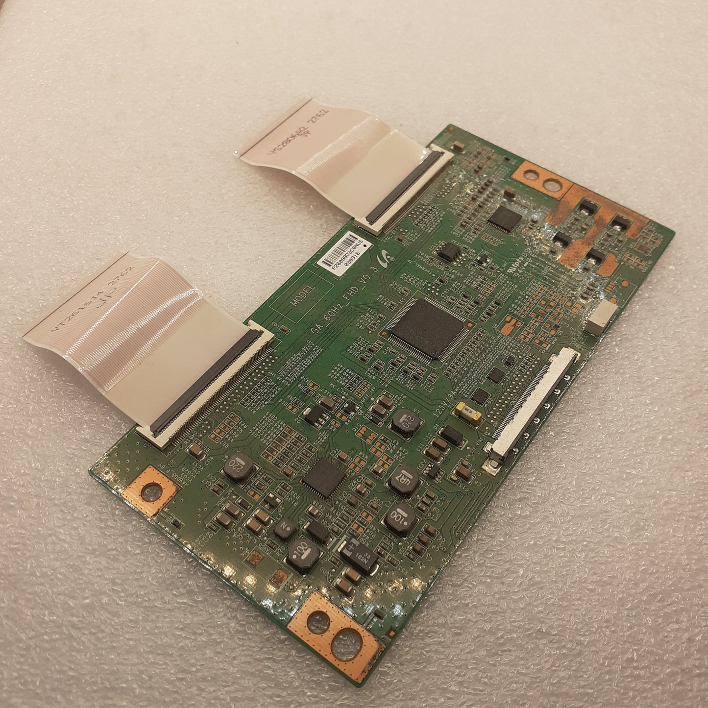 CARTE T-CON GA_60HZ_FHD_V0.3 / P26098D3C0NUS pour Télé PHILIPS 40PFL3008H/12