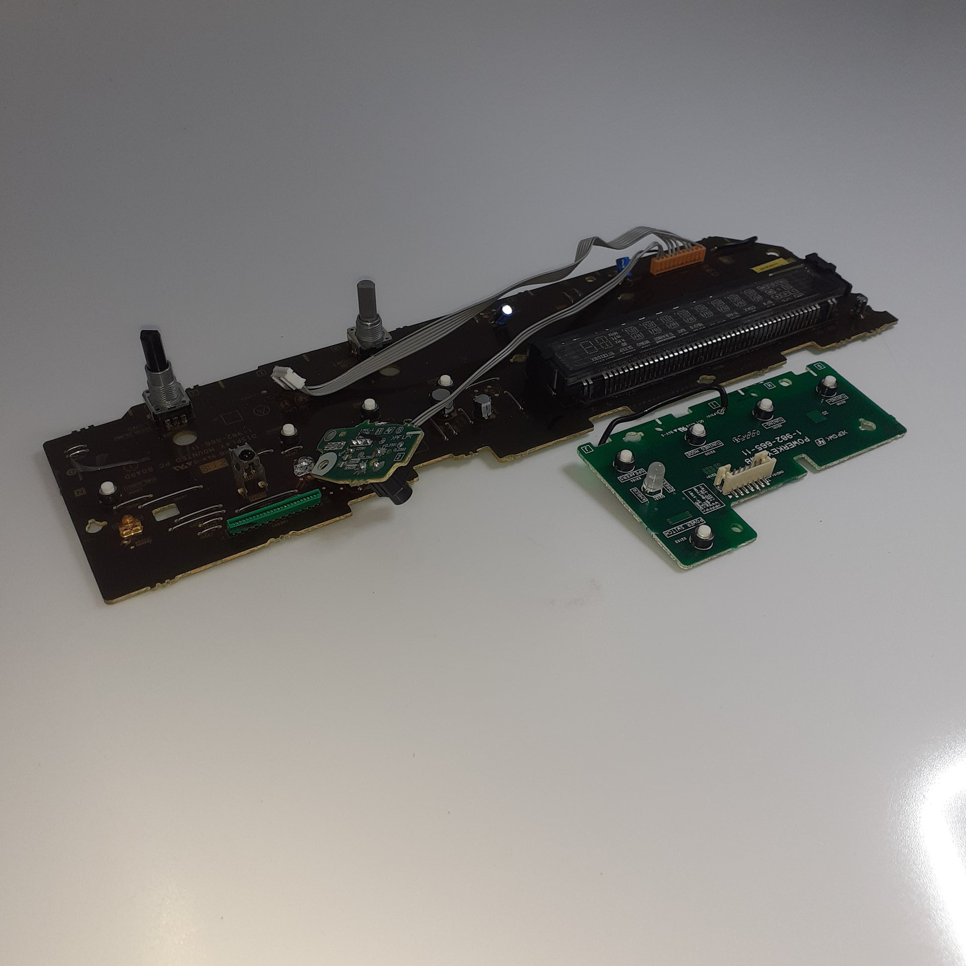 CARTE DE COMMANDE 1-982-665-11 / 1-982-666-11 pour ampli SONY STR-DH591