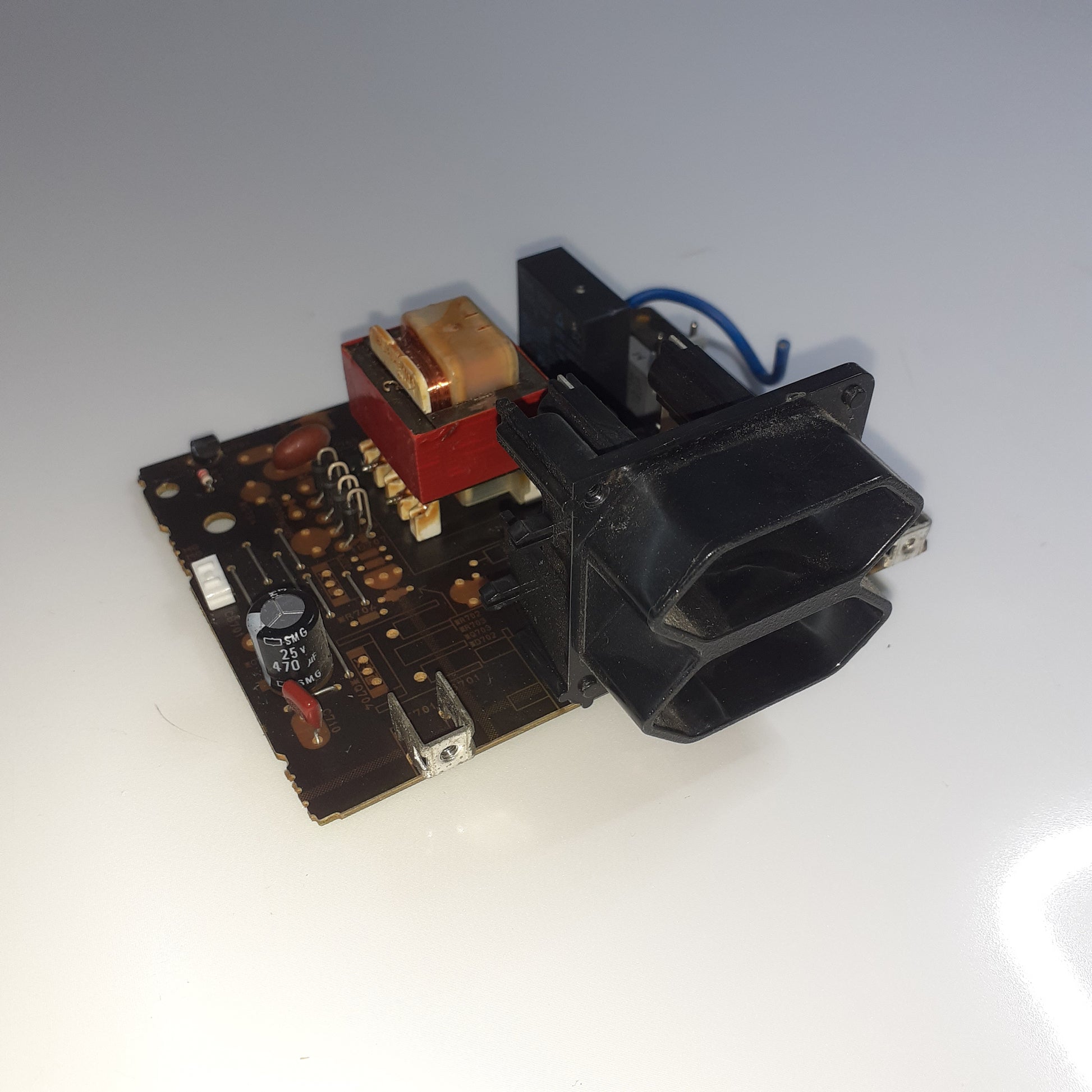 CARTE D'ALIMENTATION X4006-2 / T4.0AL250V pour ampli YAMAHA RX-V440RDS