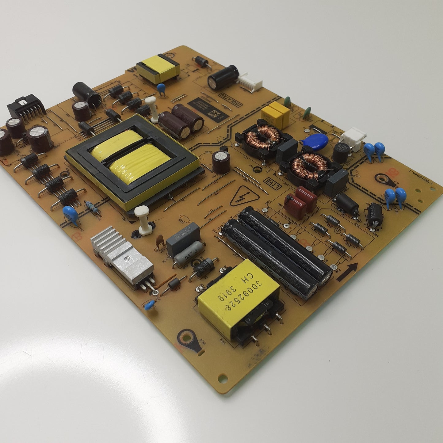 CARTE D'ALIMENTATION VESTEL 23495240 pour Télé PANASONIC  TX-55GX550E