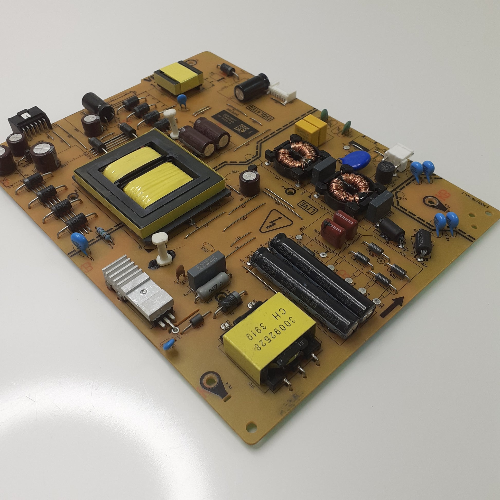 CARTE D'ALIMENTATION VESTEL 23495240 pour Télé PANASONIC  TX-55GX550E