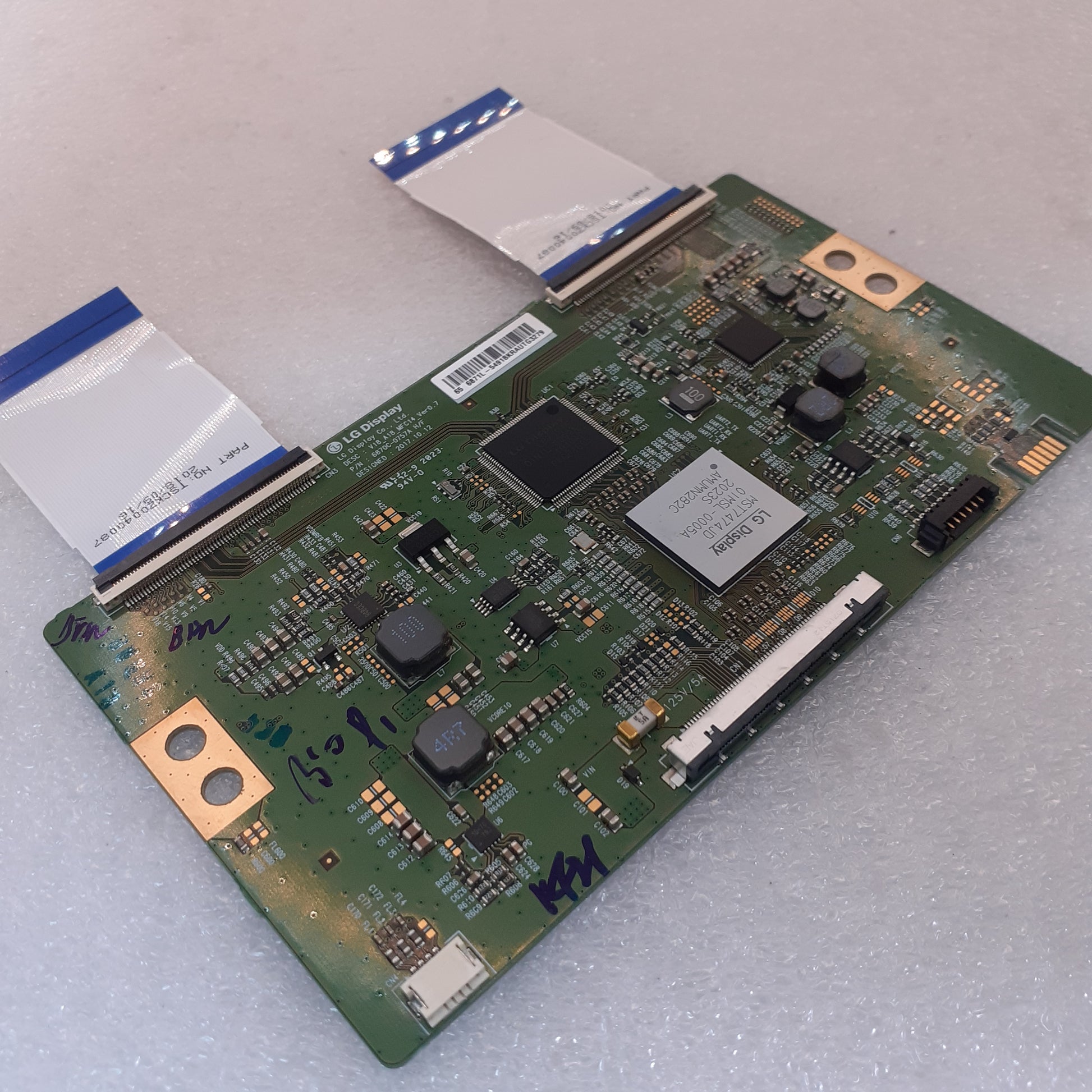 CARTE T-CON LG 6870c-0757A pour Télé PANASONIC  TX-65FX700E