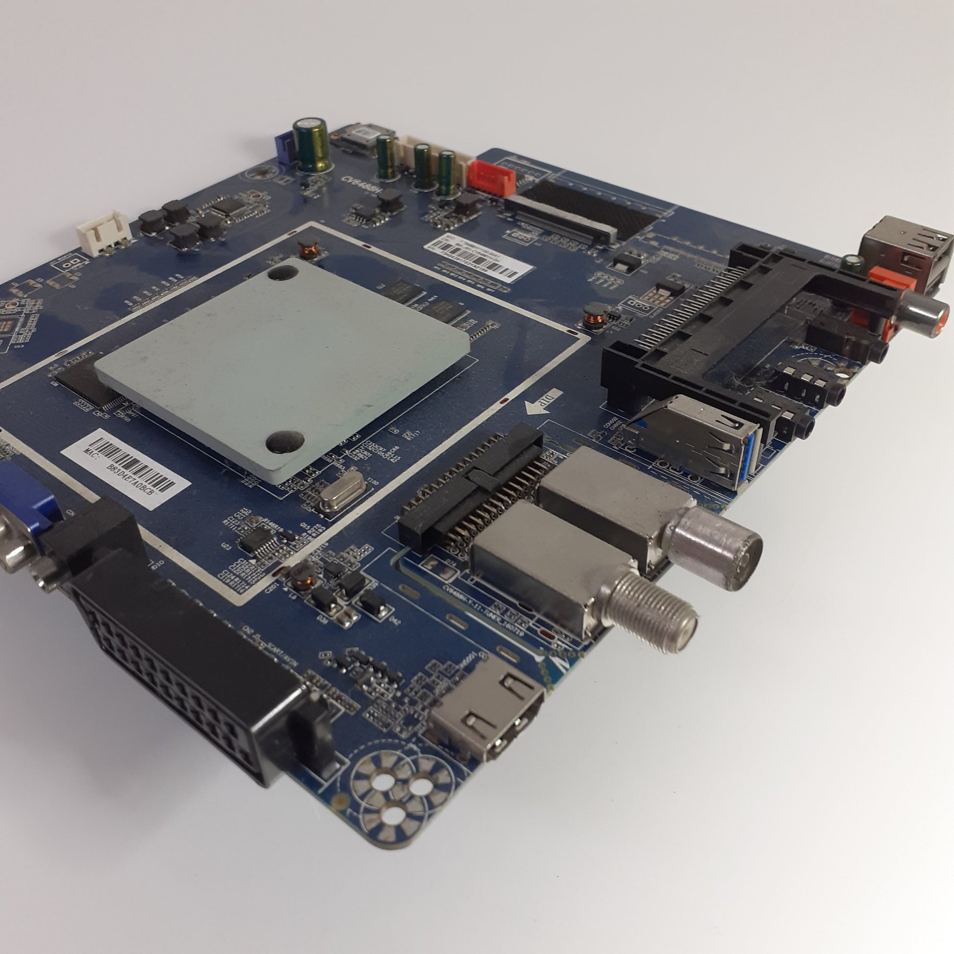CARTE PRINCIPALE 7.T6488HY1100.00A1 / 890.JRX-CV6488YH-0H pour Télé SMART-TECH LE-6566UDS