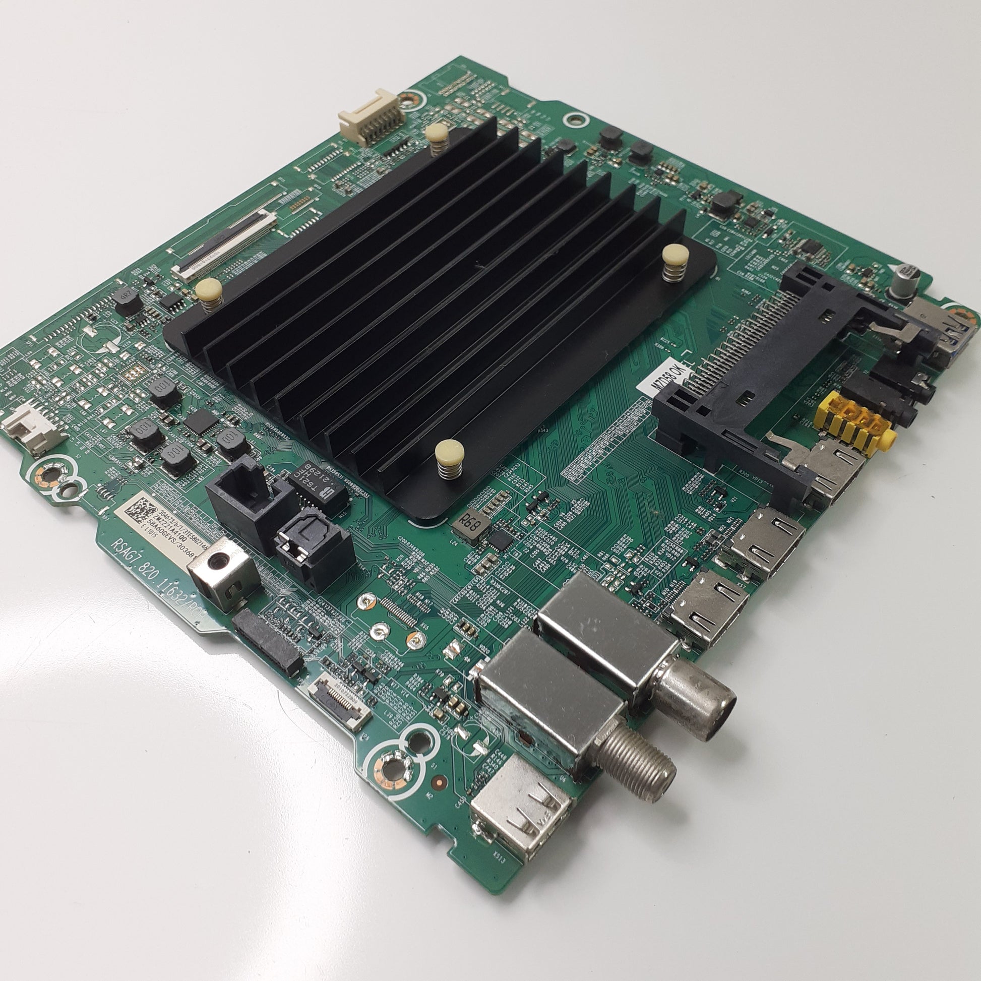 CARTE PRINCIPALE 58A60GEVS/303681/EL1015 / RSAG7.820.11632/ROH pour Télé HISENSE  58A7GQ