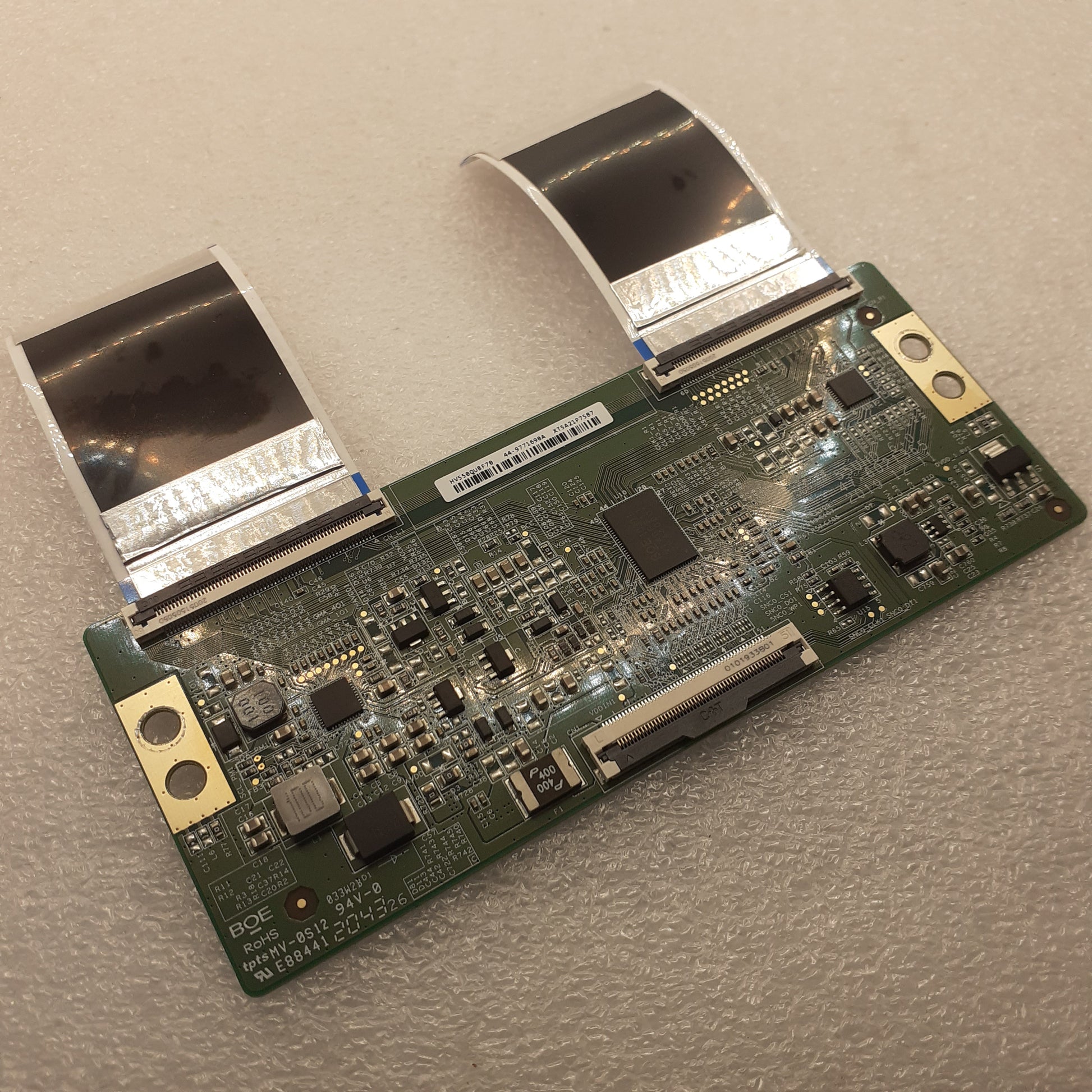 CARTE T-CON HV550QUBF70 pour Télé PANASONIC  TX-55HS580E