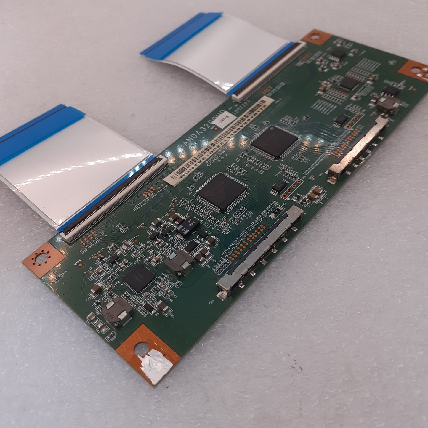 CARTE T-CON RUNTKE100ZZP1 pour moniteur AOC TPT320B5