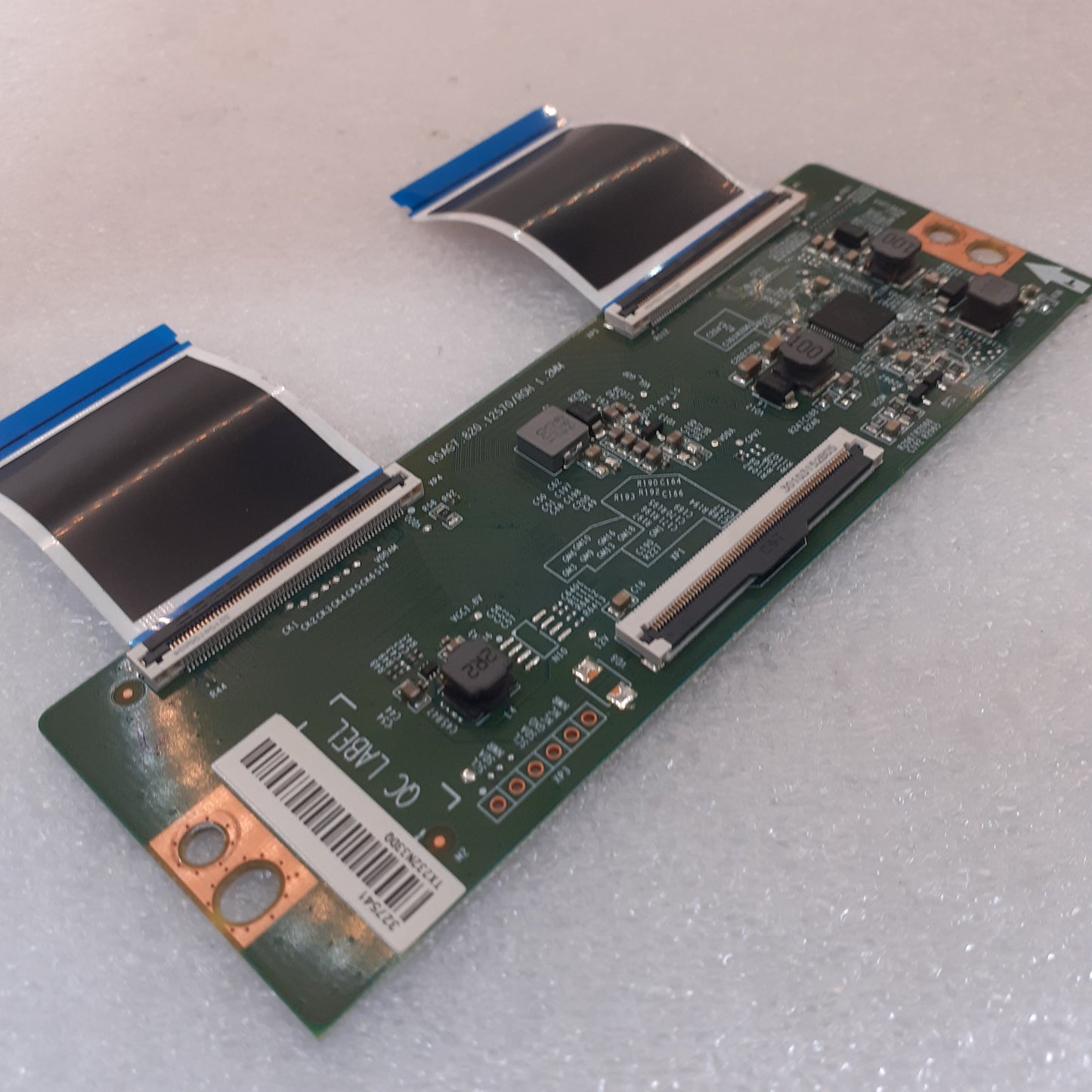 CARTE T-CON RSAG7.820.12570 pour Télé HISENSE  50A63H