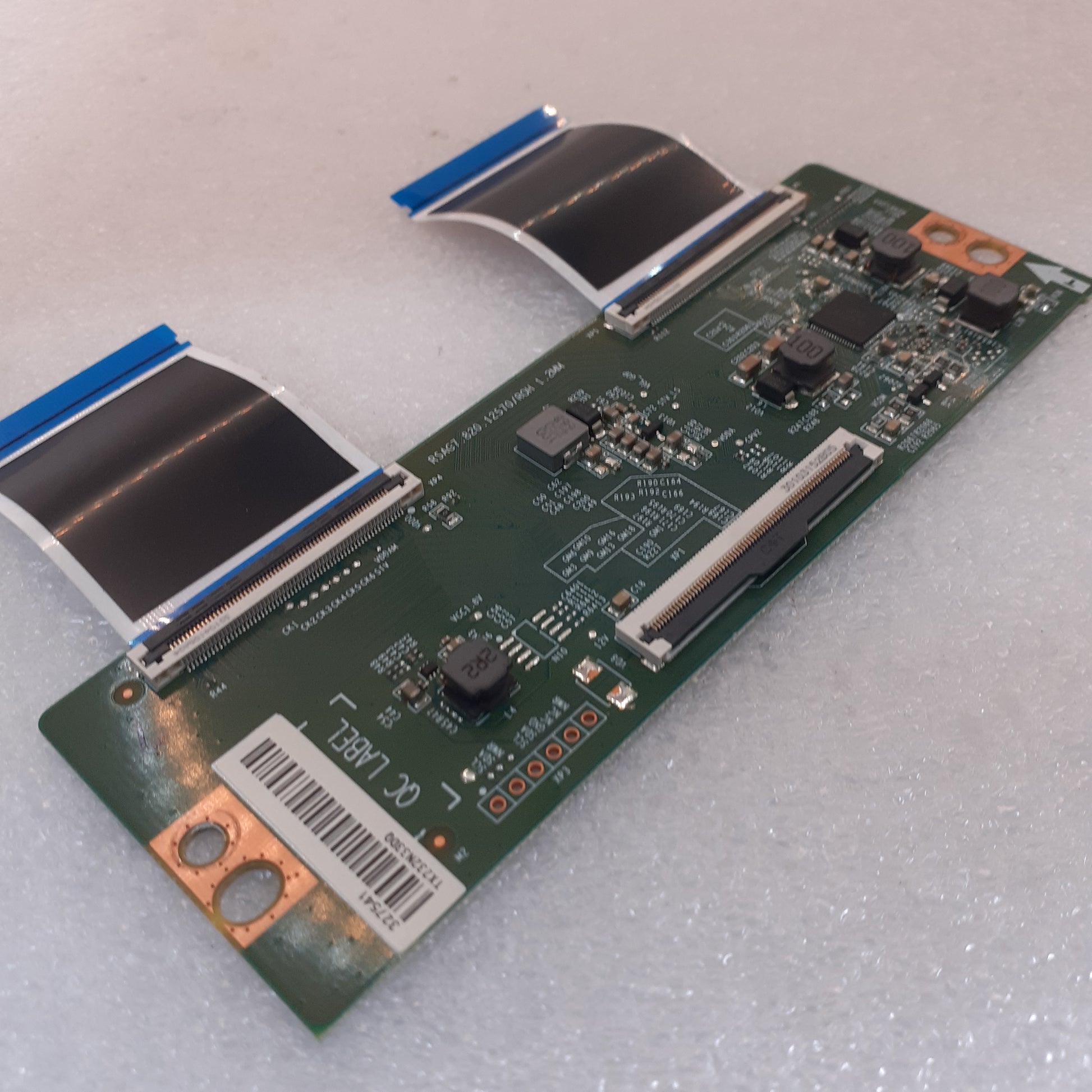 CARTE T-CON RSAG7.820.12570 pour Télé HISENSE  50A63H