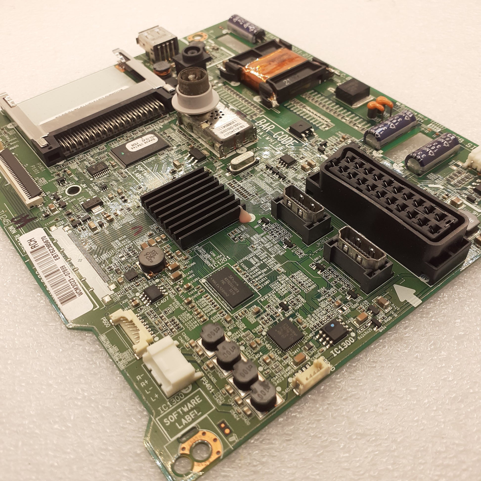 CARTE PRINCIPALE EBT62385670 / EBR76969901 / 32LN5203 pour Télé LG  32LN520B