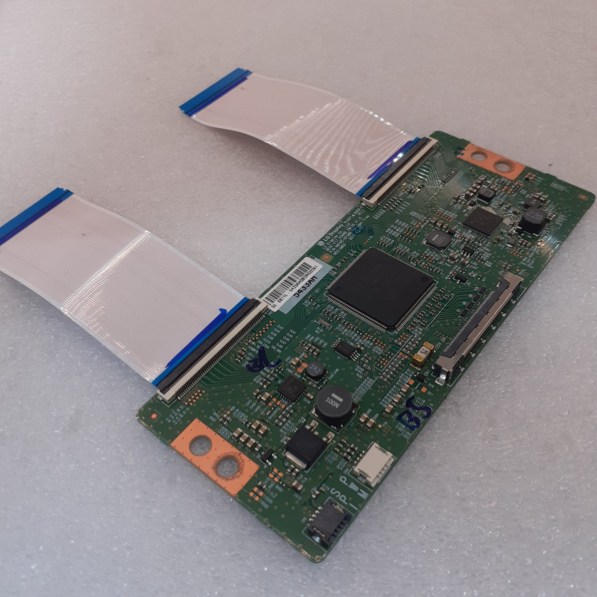 CARTE T-CON LG 6870c-0738A pour Télé STRONG SRT 55UA6203