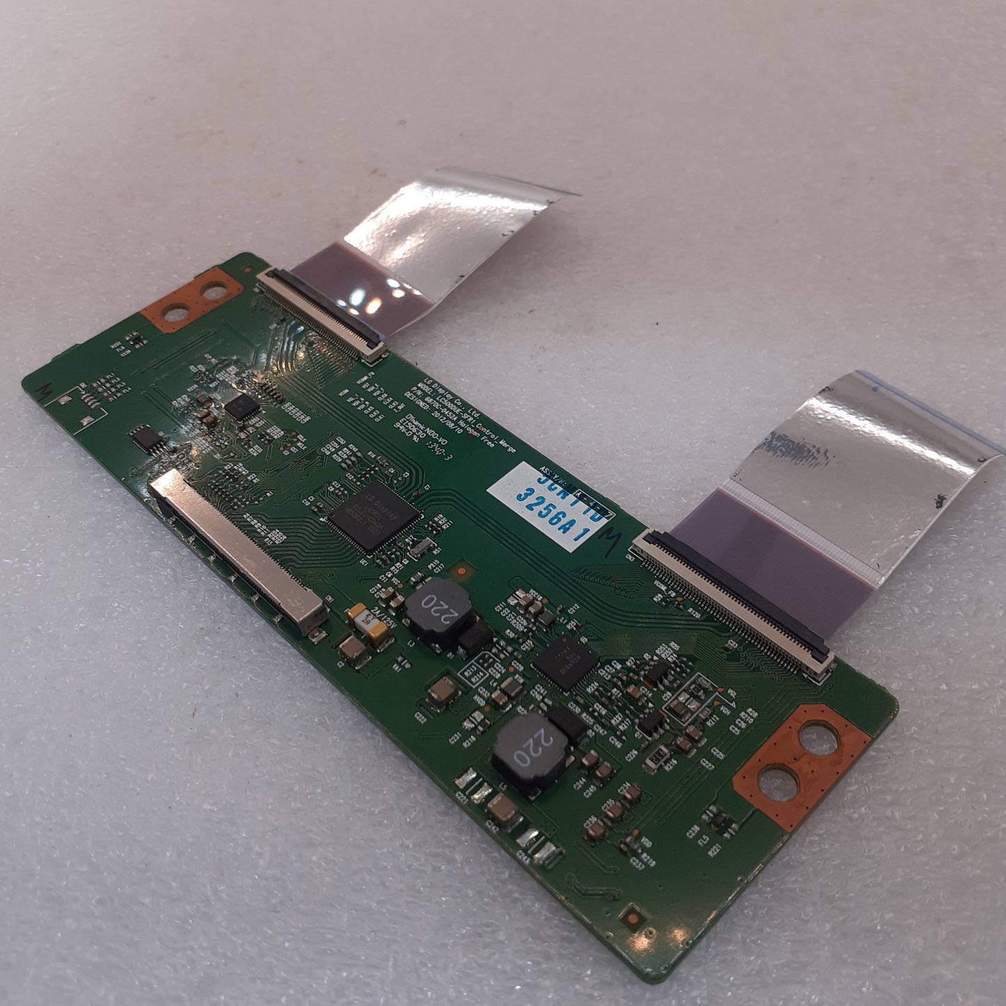 CARTE T-CON 6870c-0452A pour Télé PANASONIC  TX-L50B6E