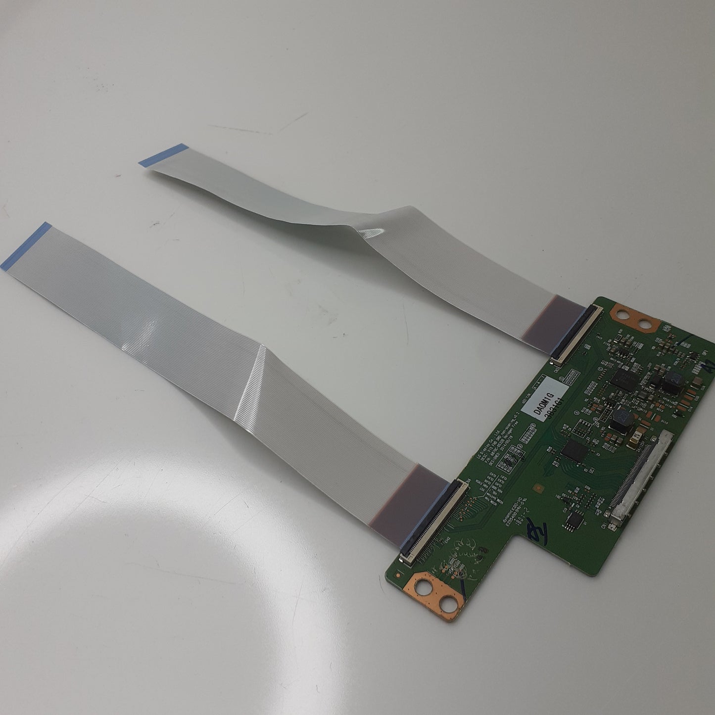CARTE T-CON 6870c-0532b pour Télé LG 55LV340C
