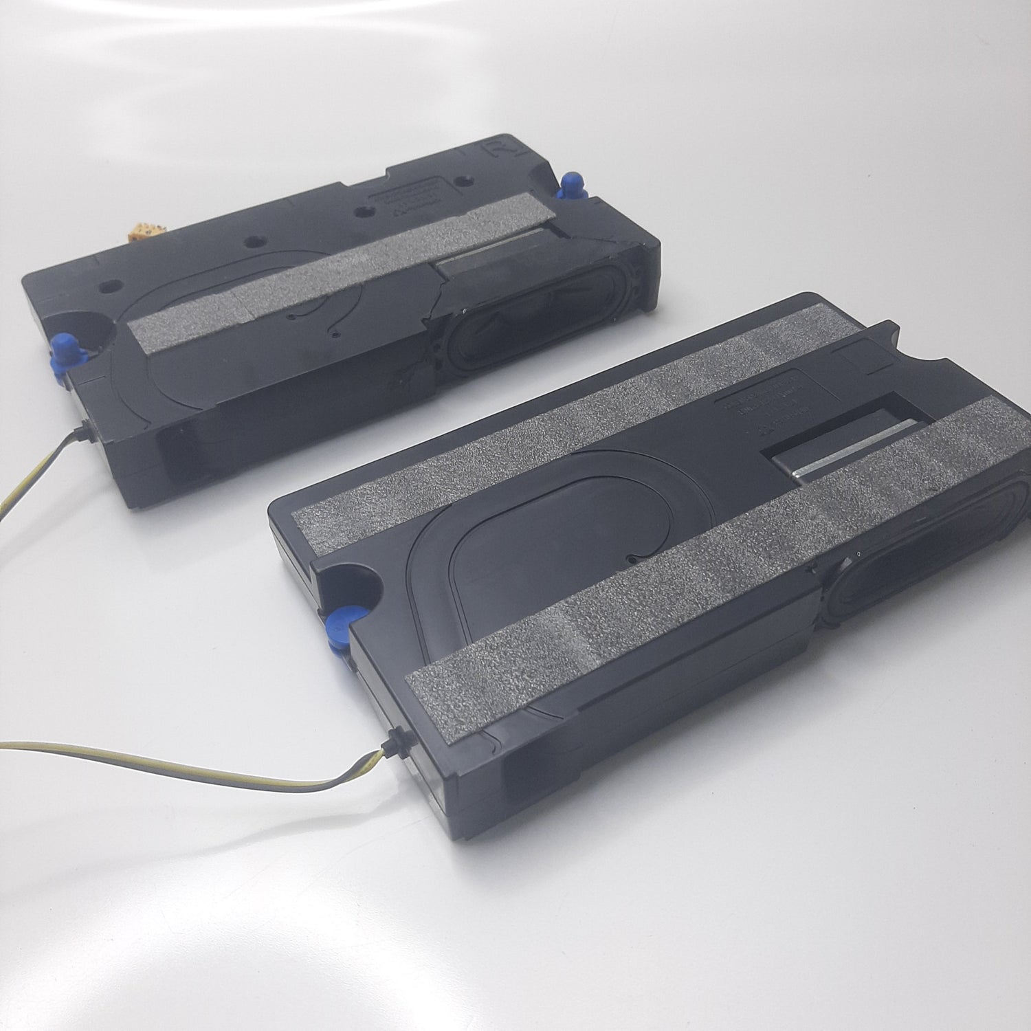 Haut-parleurs (la paire) gauche BN63-18441x et droite BN63-18444X pour Télé SAMSUNG UE55TU7005K