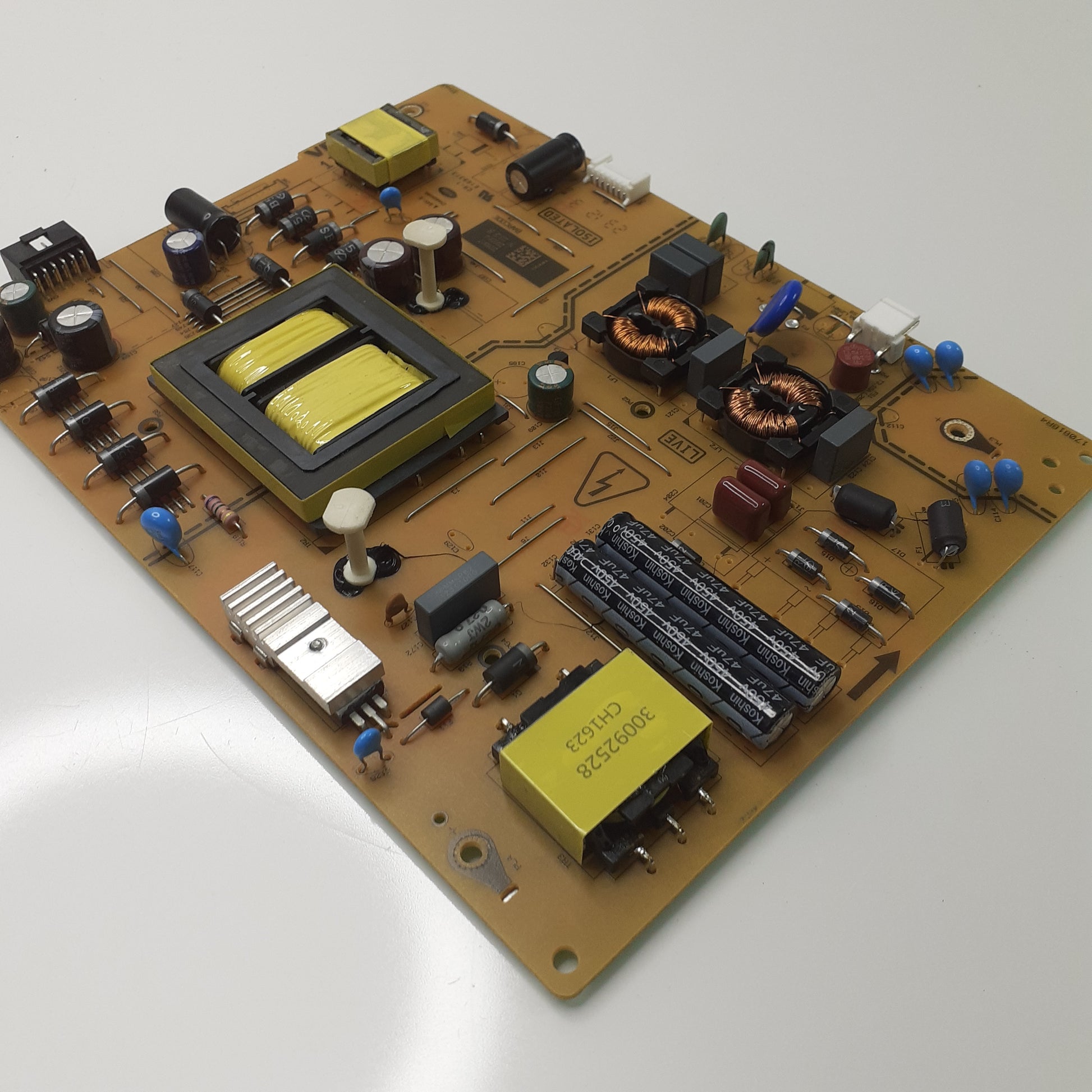 CARTE D'ALIMENTATION VESTEL 23830614 pour Télé TOSHIBA  50UA3E63DG