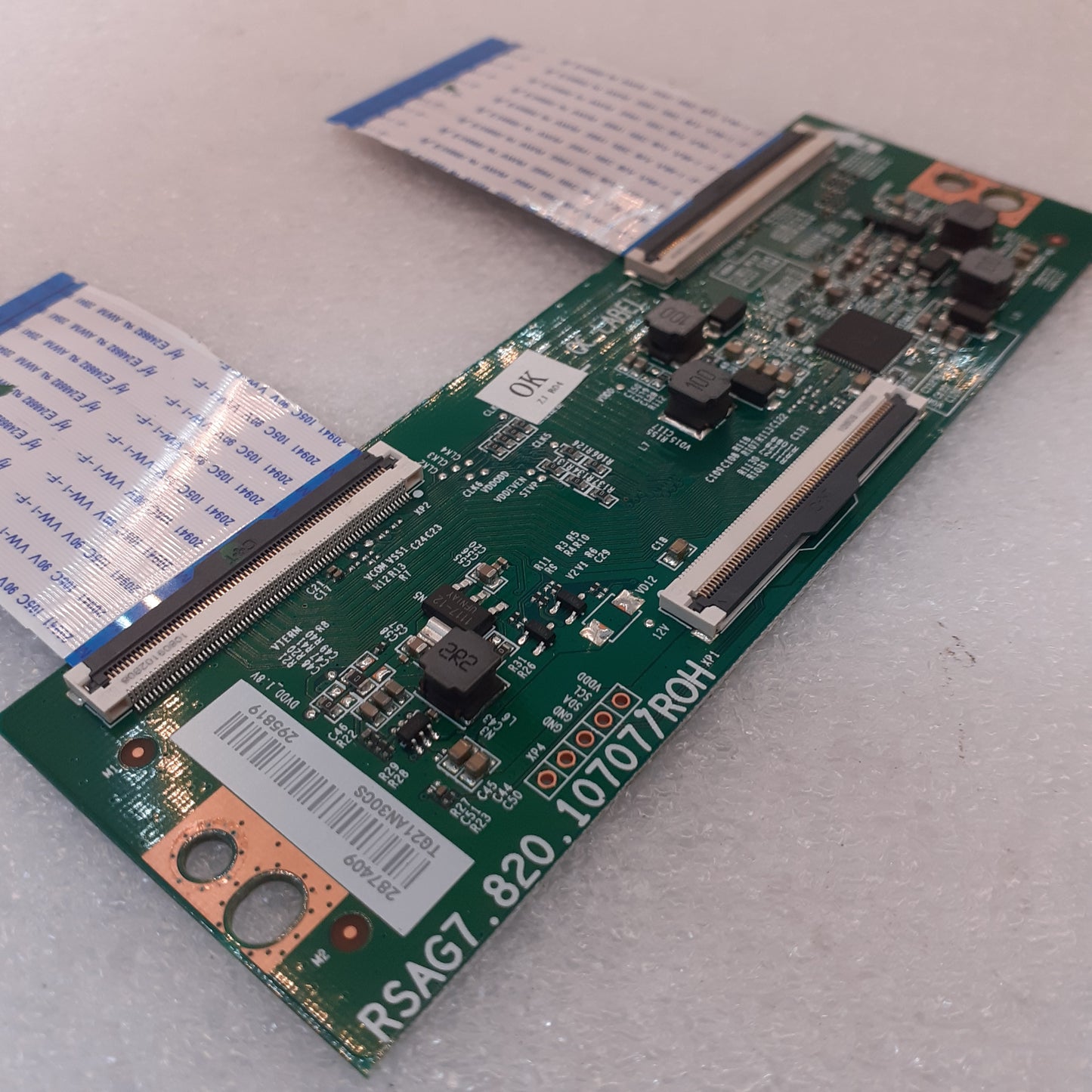 CARTE T-CON TG21AN30CS RSAG7.820.10707/ROH pour Télé HISENSE  75A7GQ