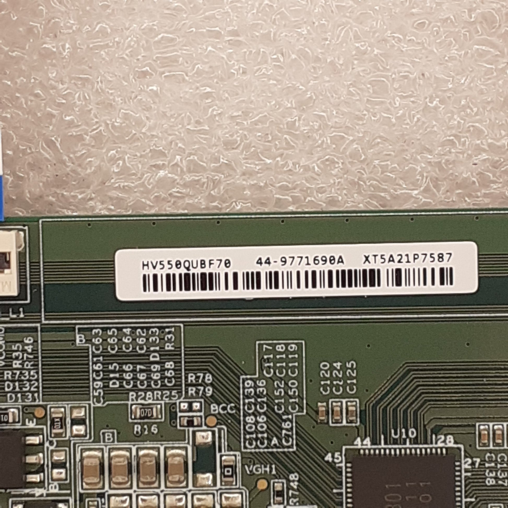 CARTE T-CON HV550QUBF70 pour Télé PANASONIC  TX-55HS580E
