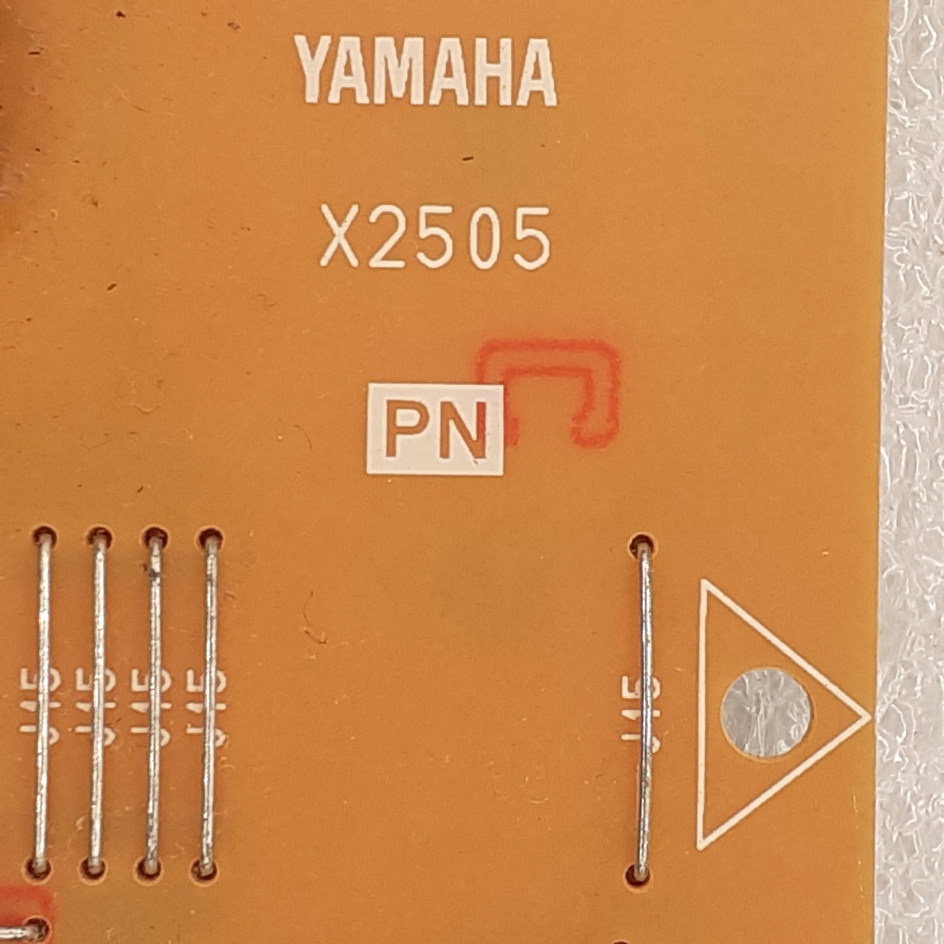 CARTE DE COMMANDE X2505 pour HIFI YAMAHA AUDIO WORKSTATION AW16G