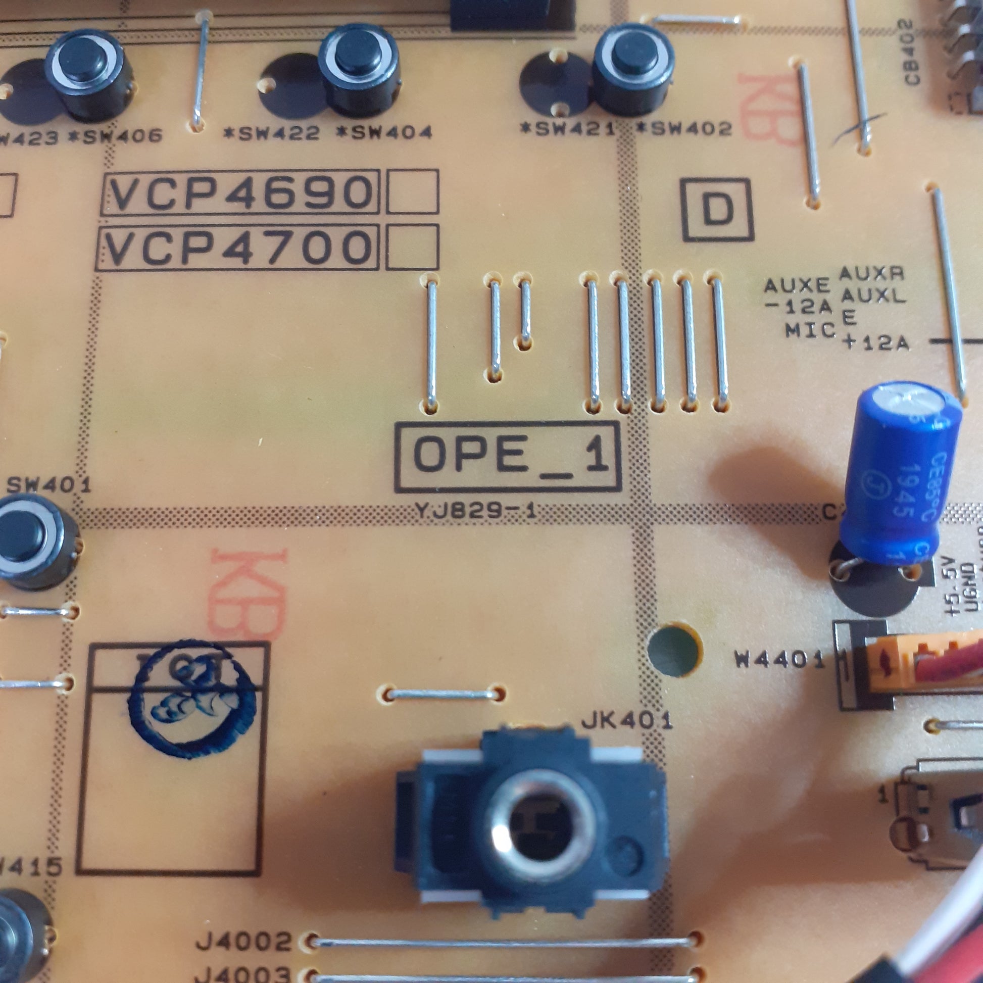 CARTE DE COMMANDE OPE_1 YJ829-1 pour ampli YAMAHA RX-V485