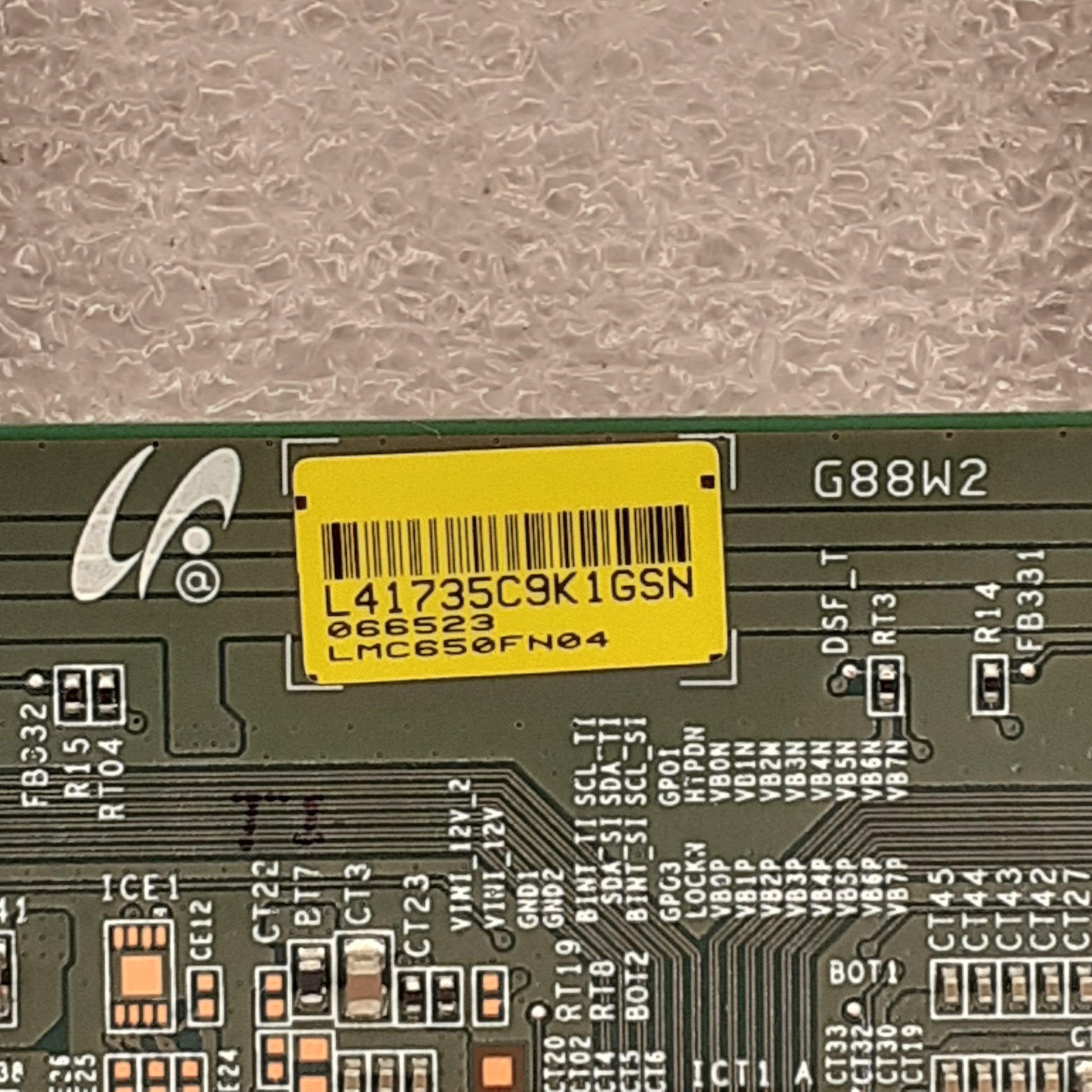 CARTE T-CON LMC650FN04 / 18Y_RAHU11P2TA4V0.0 pour Télé SHARP  65BJ5E