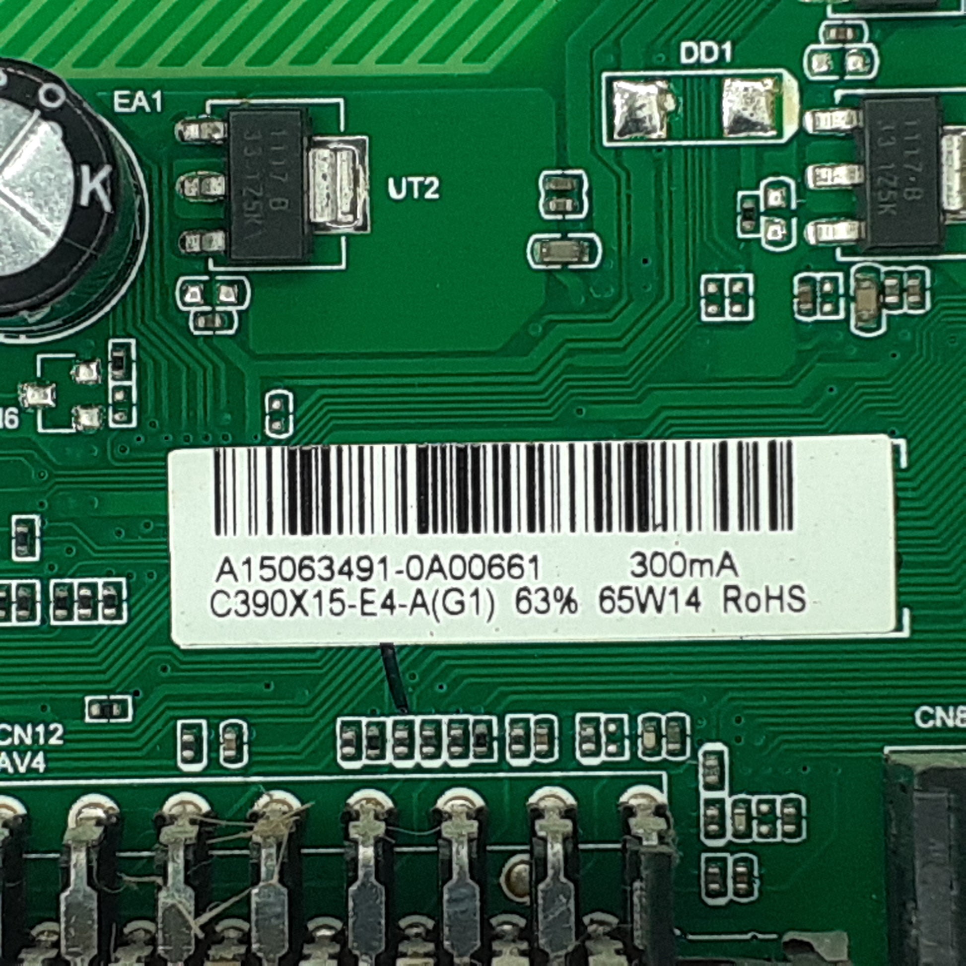 Carte principale combinée C390X15-E4-A(G1) / TP.S506.PB801 pour Télé PROLINE L3933HD LED