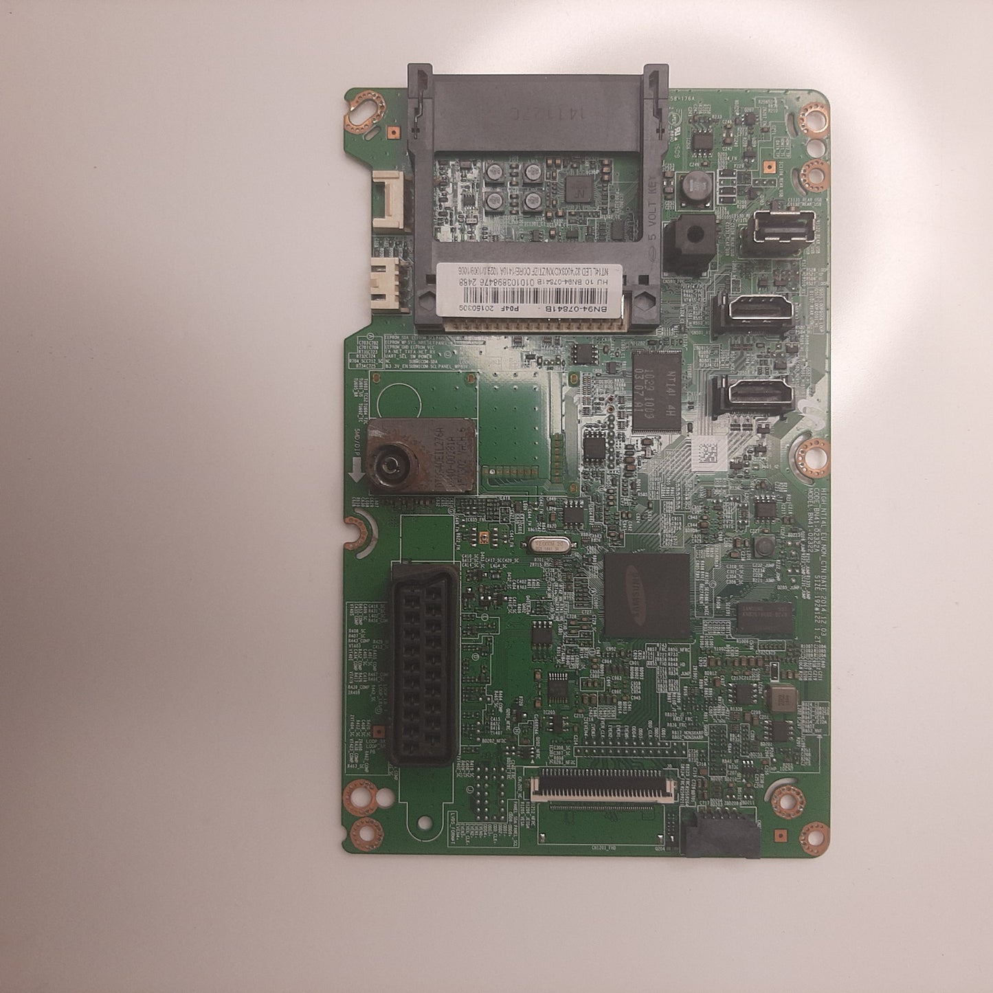 CARTE PRINCIPALE BN94-07841B pour Télé SAMSUNG  UE32EH4003W XZF