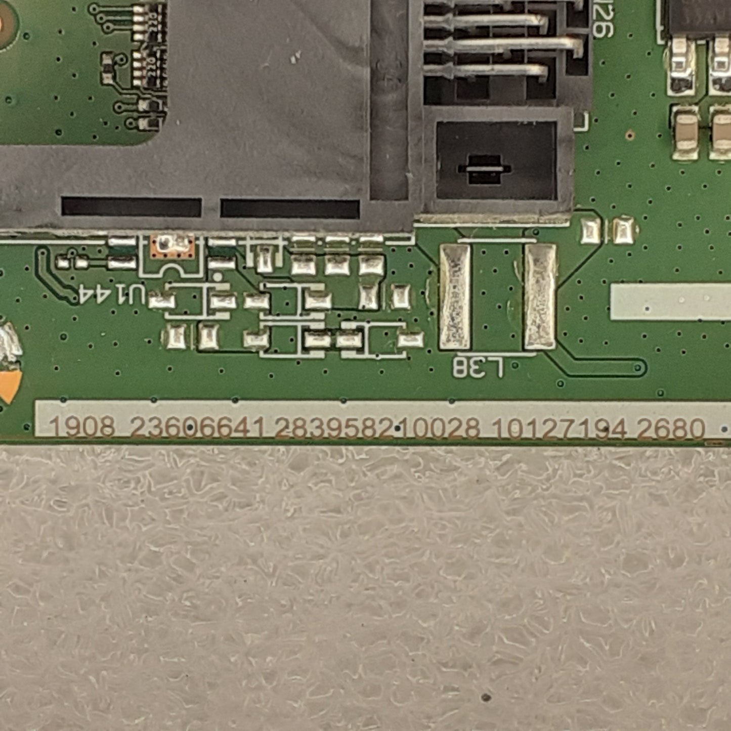 CARTE PRINCIPALE VESTEL 23606641 pour Télé TELEFUNKEN  TFL32HD552