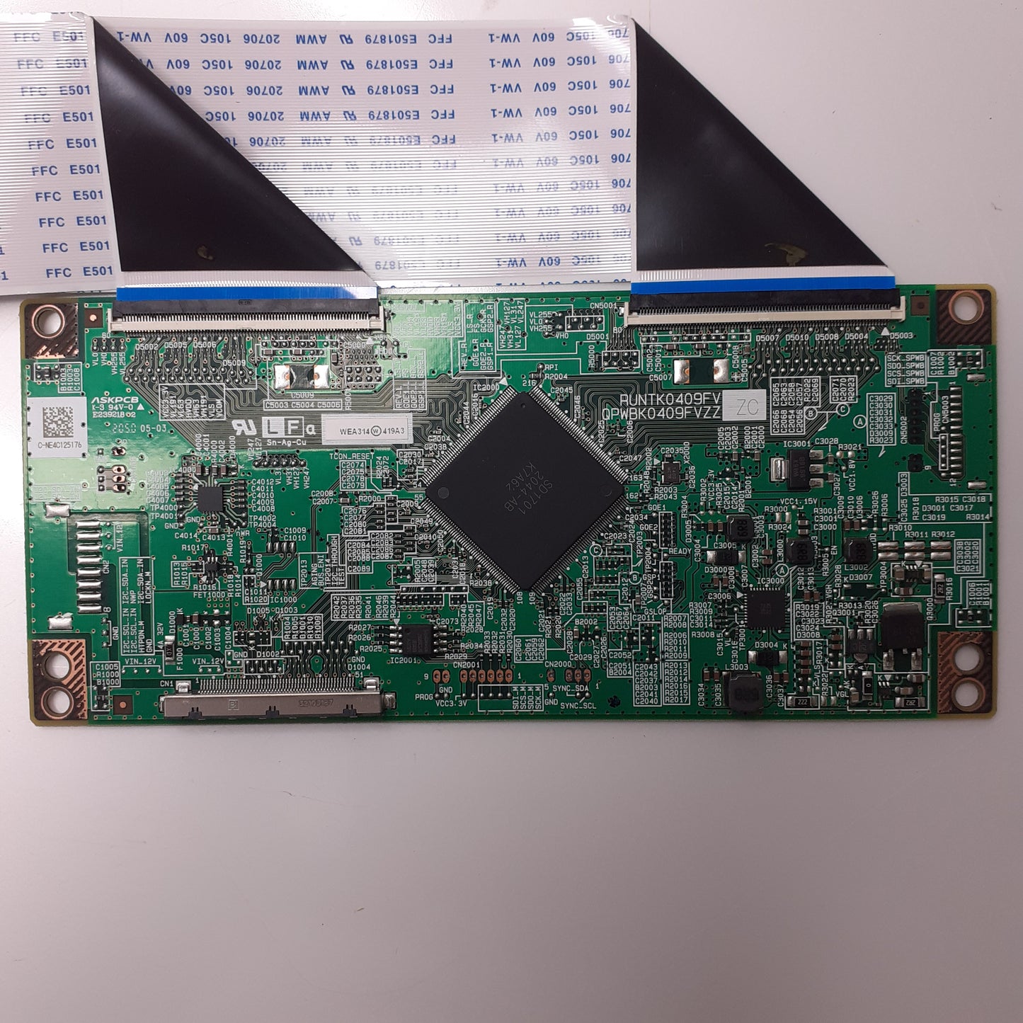 CARTE T-CON RUNTK0409FV ZC QPWBK0409FVZZ pour Télé SHARP 40BN3EA