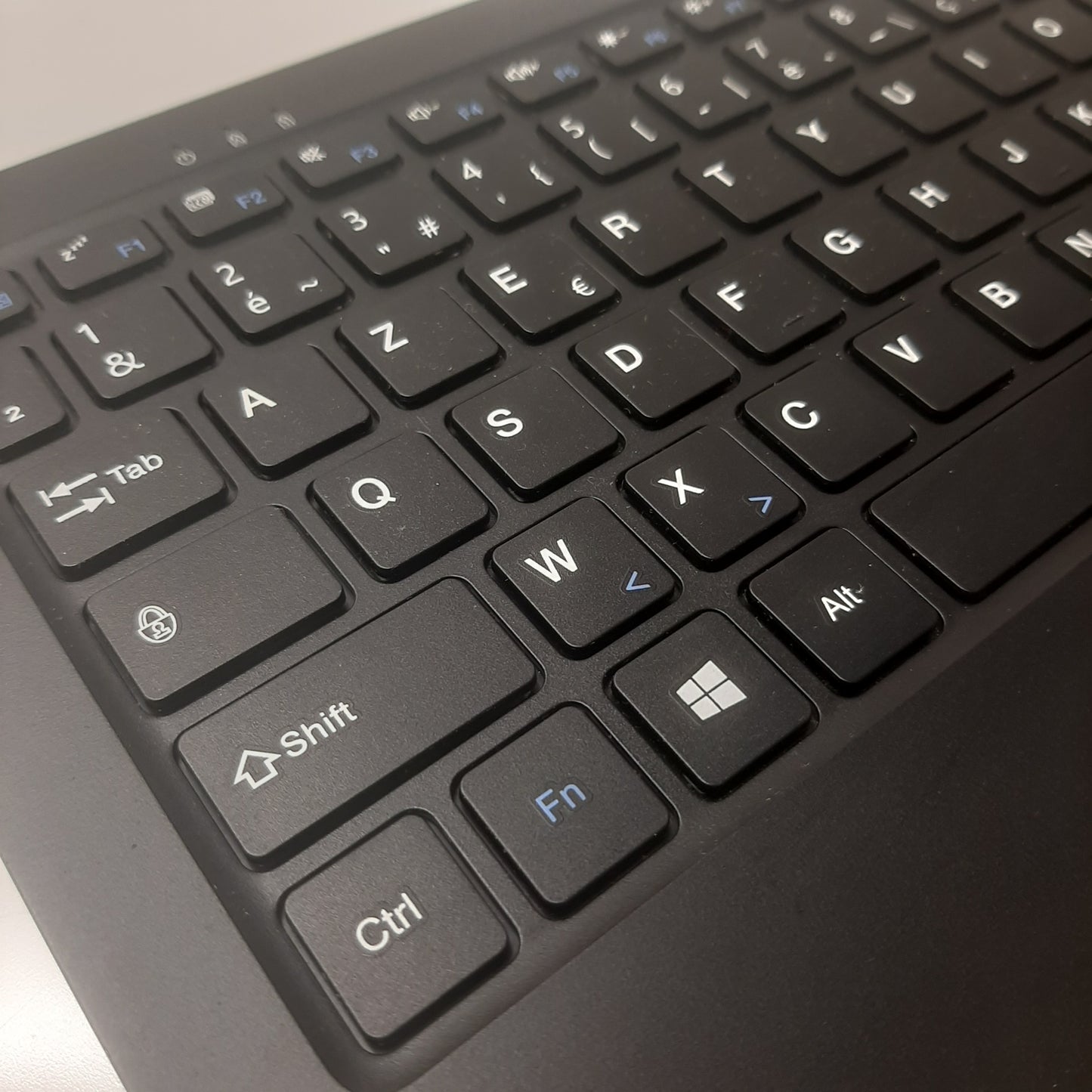 CLAVIER TOP CASE THOMSON PC AZERTY FR Français - noir pour PC portable THOMSON NEO15C-4BK500
