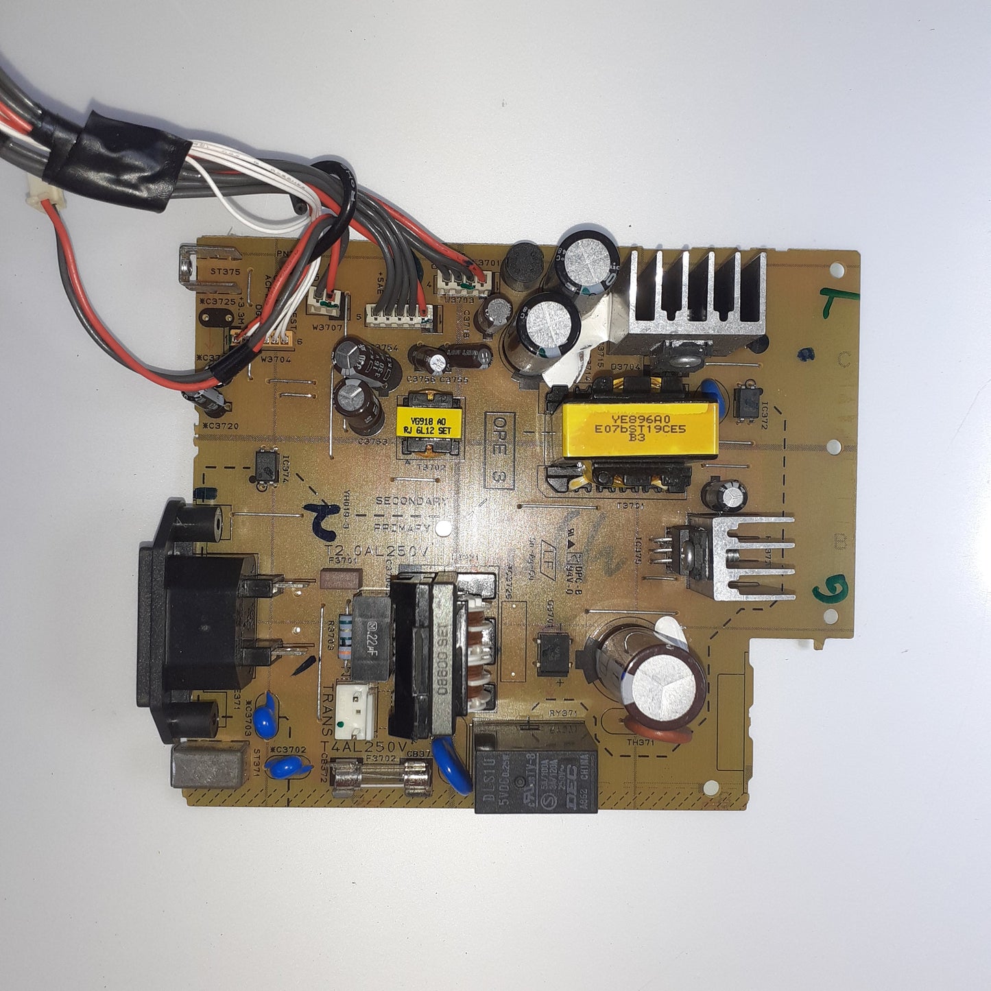 CARTE D'ALIMENTATION T2.0AL250V / OPE 3 pour ampli YAMAHA RX-A860