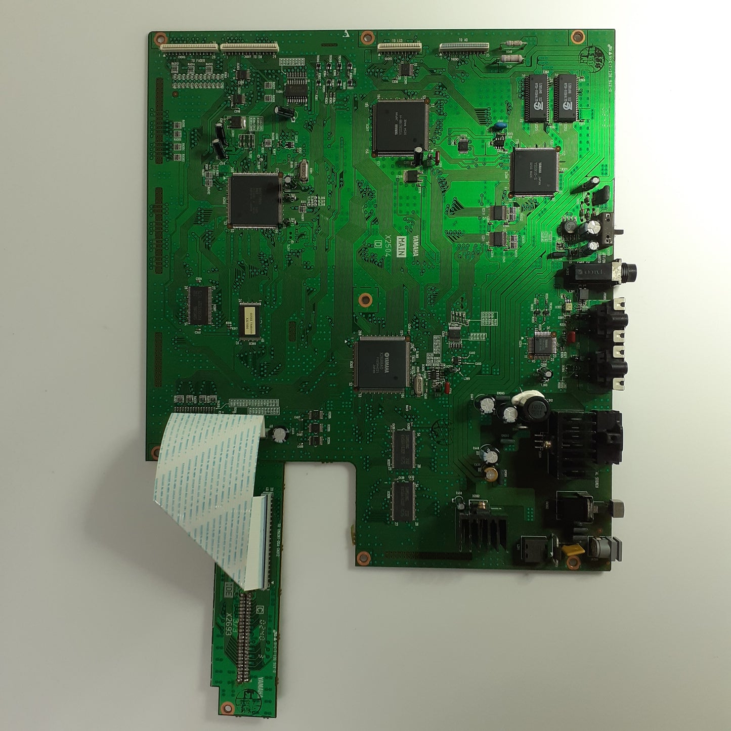 CARTE PRINCIPALE X2504 pour HIFI YAMAHA AUDIO WORKSTATION AW16G