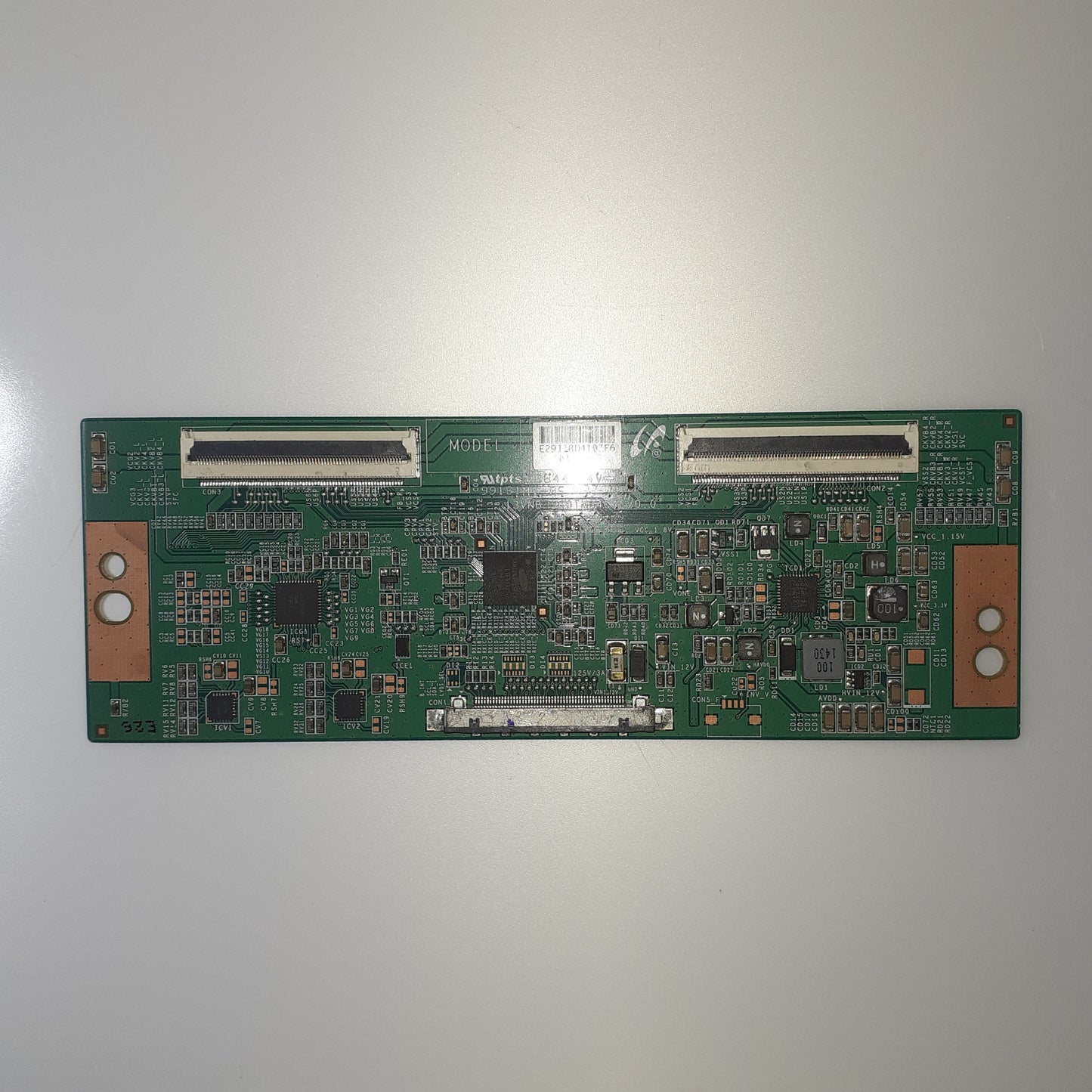 CARTE T-CON 13VNB_S60TMB4C4LV0.0 pour Télé TOSHIBA 48L1433DB