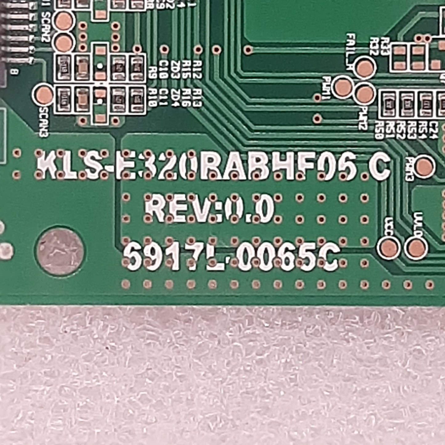 PILOTE LED LG 6917L-0065C pour Télé SHARP LC-32LE510E